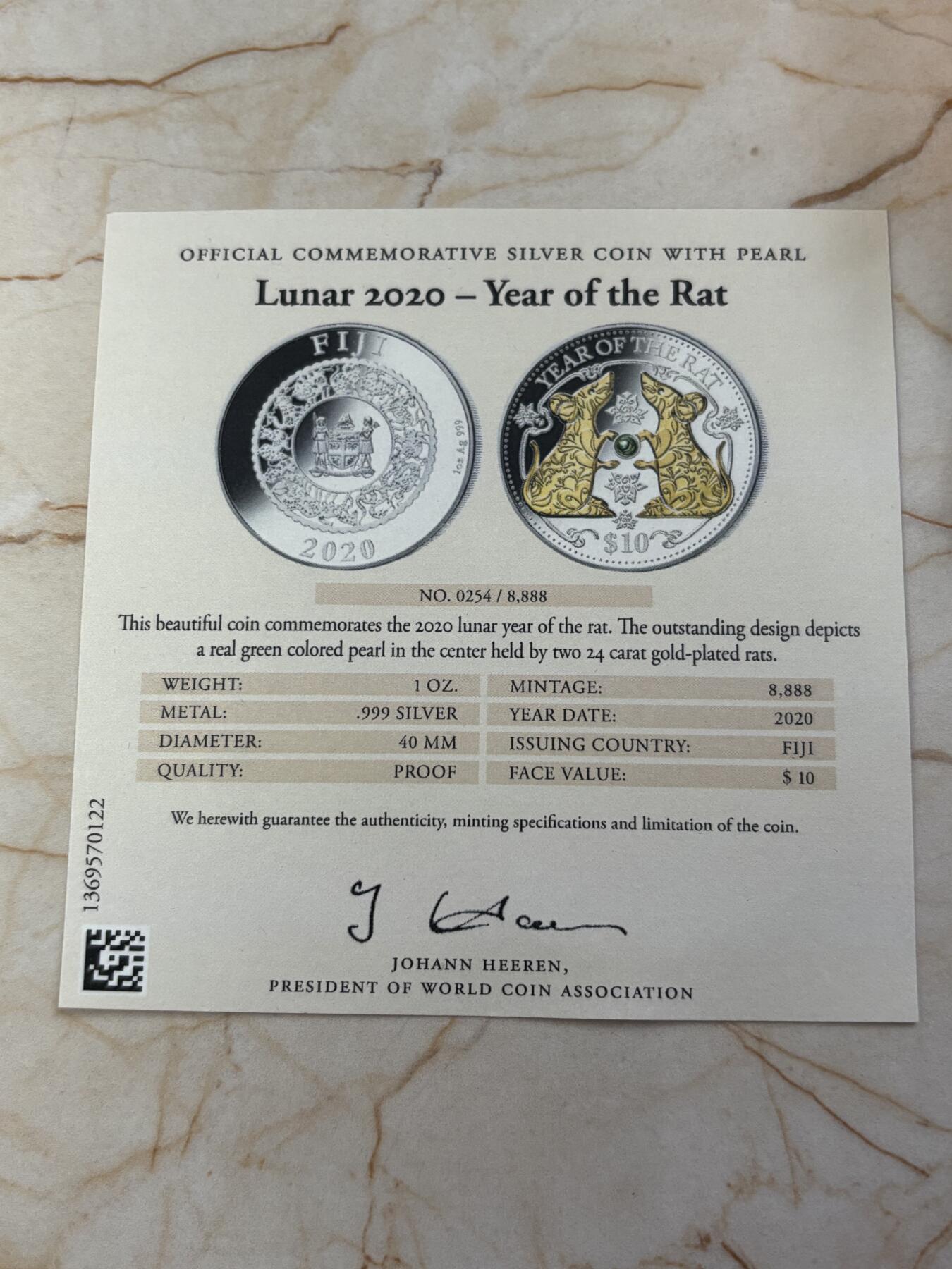 第185期拍卖 斐济2020中国生肖系列鼠年镶嵌天然珍珠镀金1盎司银币，999银，发行8888枚