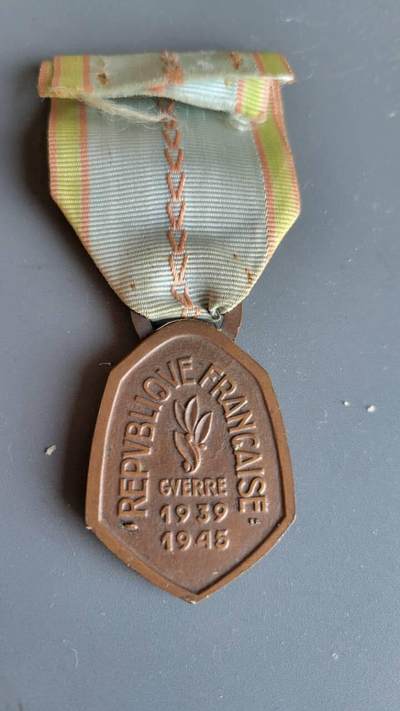 嘉宝良覃世界勋赏第18期拍卖 法国二战胜利奖章