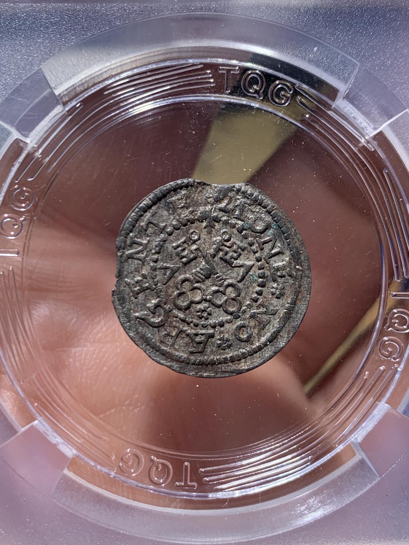 《竞宝斋》第445场 周日，周一，2场连拍 （全场包邮） TQG XFD 利沃尼亚骑士团（宝剑骑士团） 里加自由城 1577年 1先令 银币 骑士团银币 400多年前的钱币 细节良好 背面城堡图清晰可见 少见品种