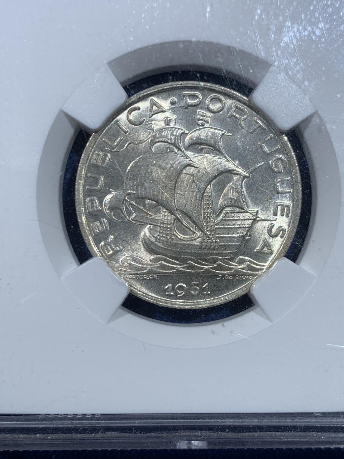 《竞宝斋》第445场 周日，周一，2场连拍 （全场包邮） 两枚一组 NGC MS65/64 葡萄牙1951年2.5/5埃斯库多银币，转光丝滑，值得入手。