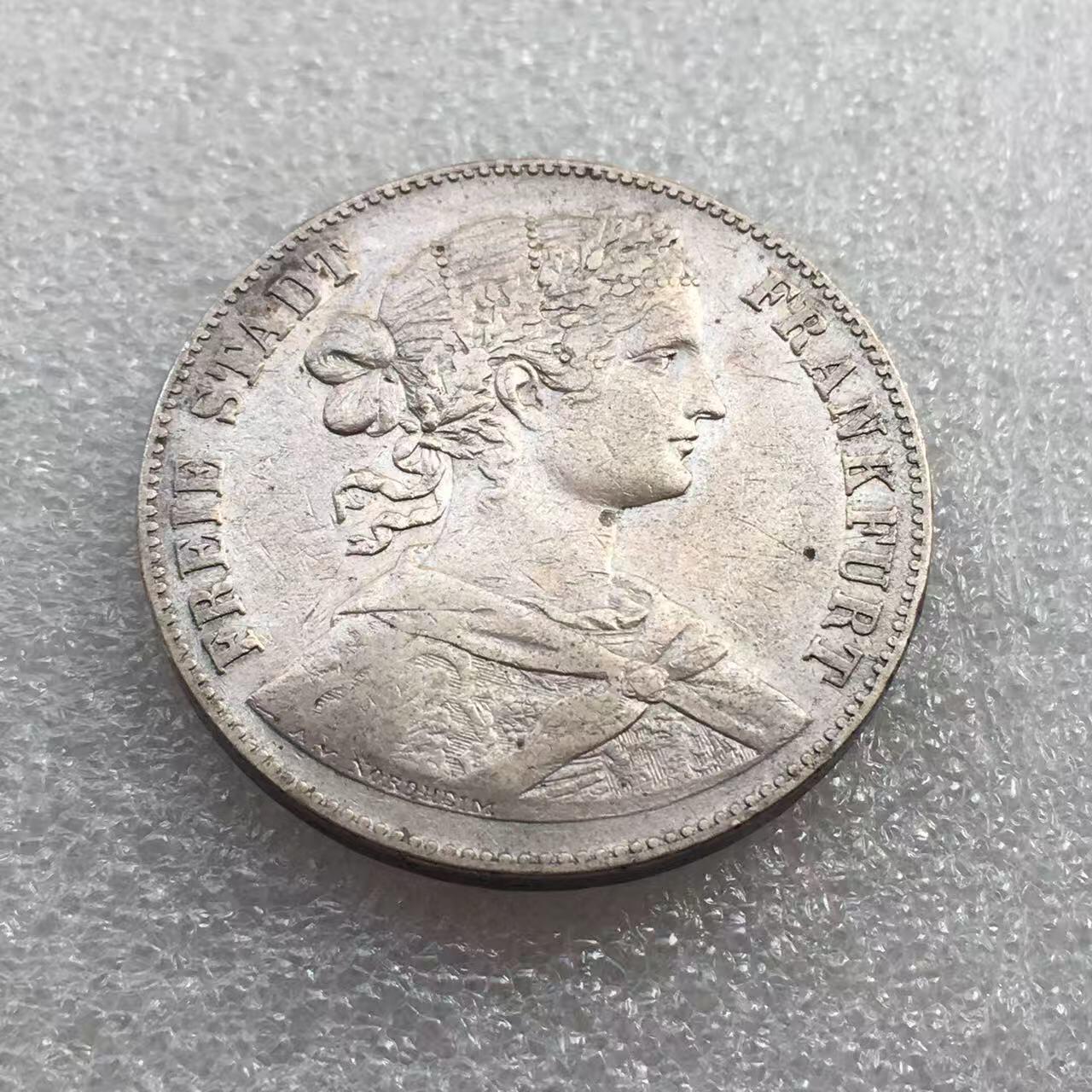 世界钱币专场拍卖 每周二开拍 1860年德国法兰克福少女1泰勒银币