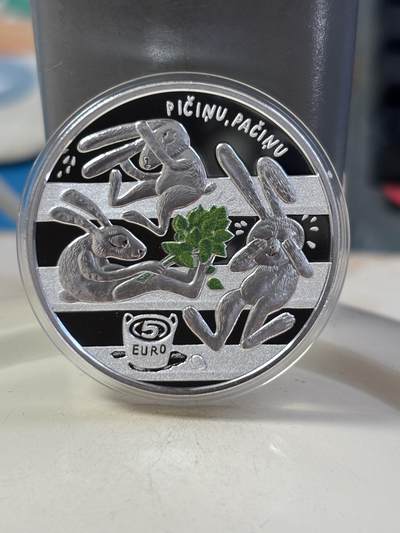 第185期拍卖 - 拉脱维亚2024年发行快乐童年局部彩色精制银币，999银，22克，发行4000枚