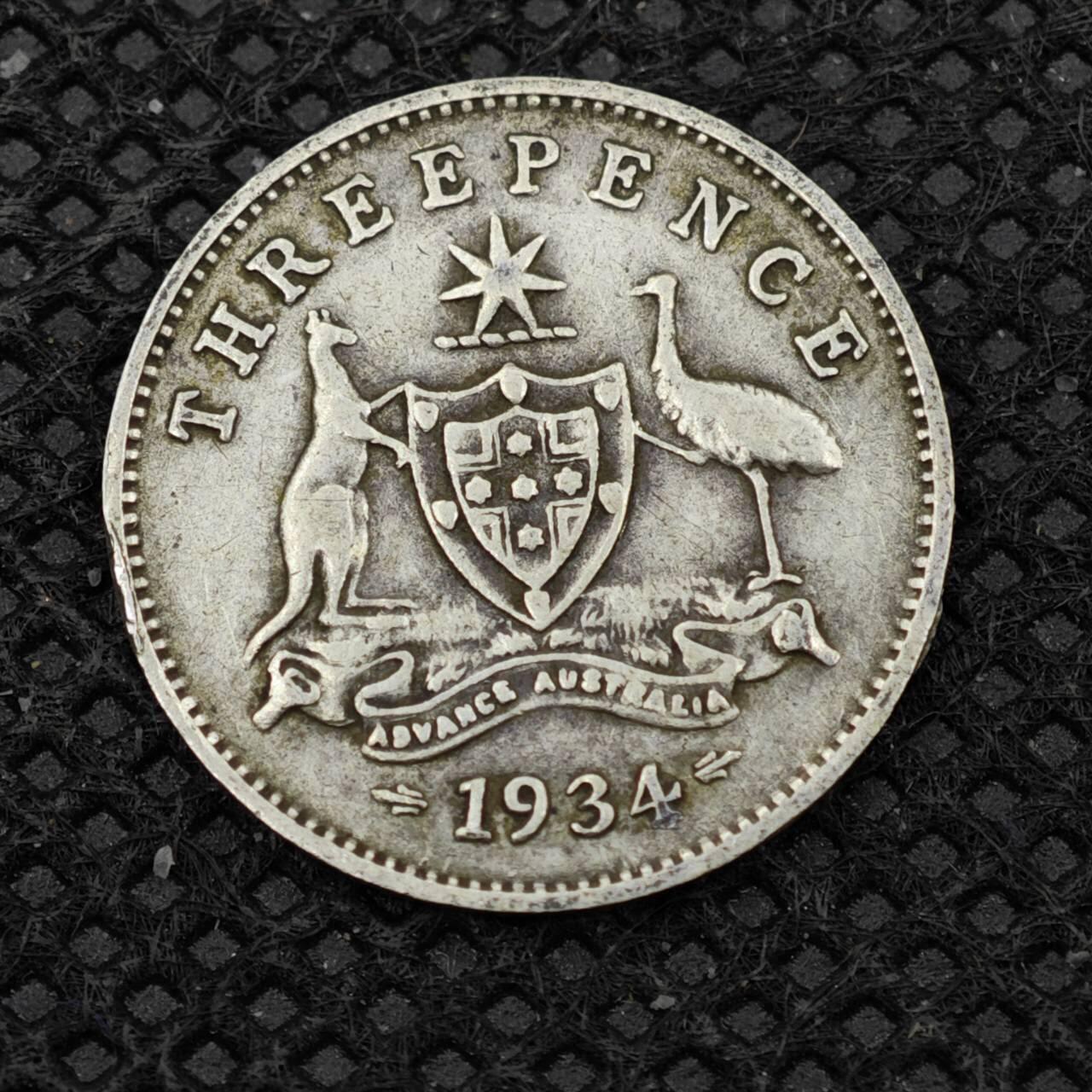 【淘币小摊】限时拍第八百二十四拍  小银币场  满百包邮可预留两周  周一统一发货  澳大利亚1934年乔治五世3便士银币