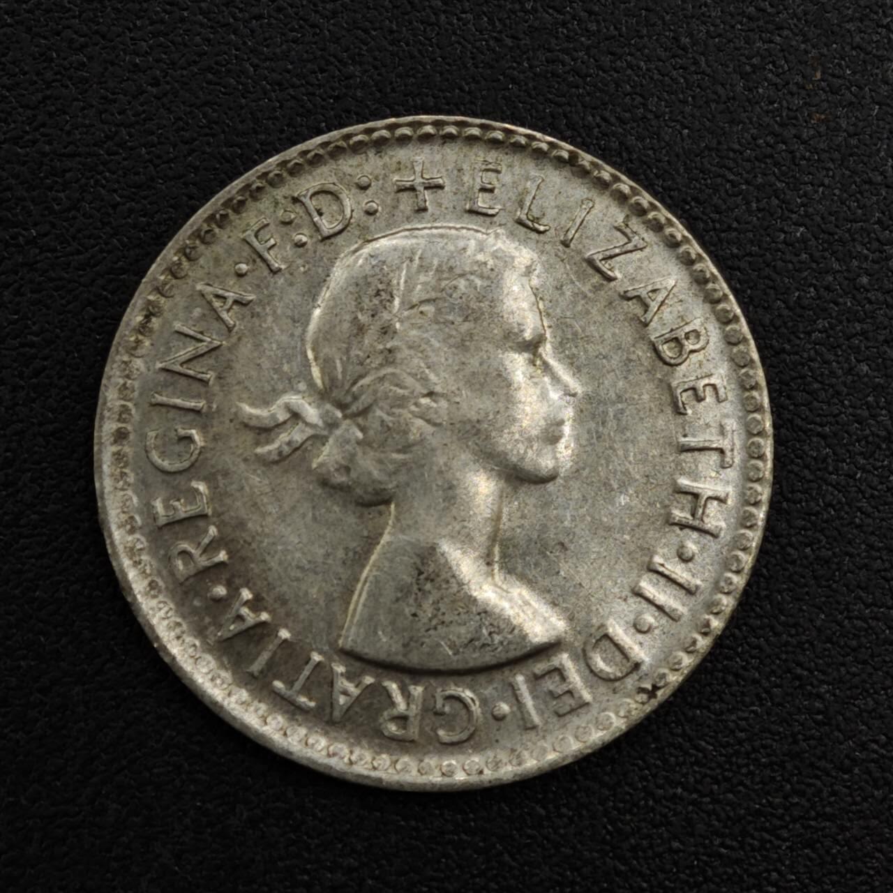 【淘币小摊】实时拍第八百二十一拍   散币场   满百包邮可预留二周 每周一统一发货   澳大利亚1963年伊丽莎白二世3便士银币