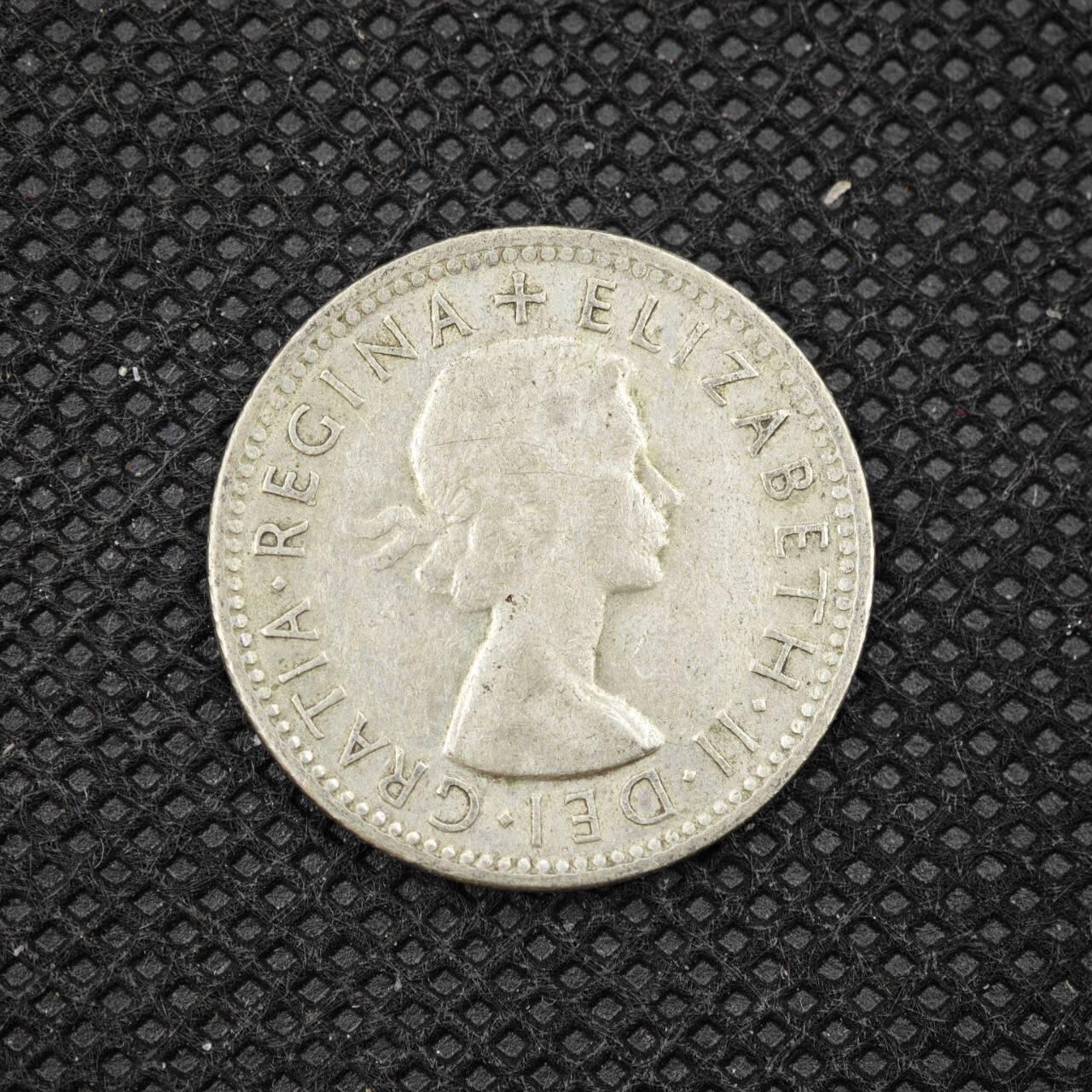 【淘币小摊】限时拍第八百二十四拍  小银币场  满百包邮可预留两周  周一统一发货        澳大利亚1954年伊丽莎白二世一先令银币