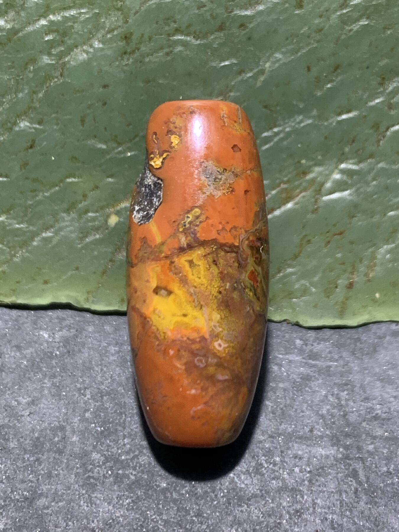 放福利！原皮战国红玛瑙通货随形桶珠一个