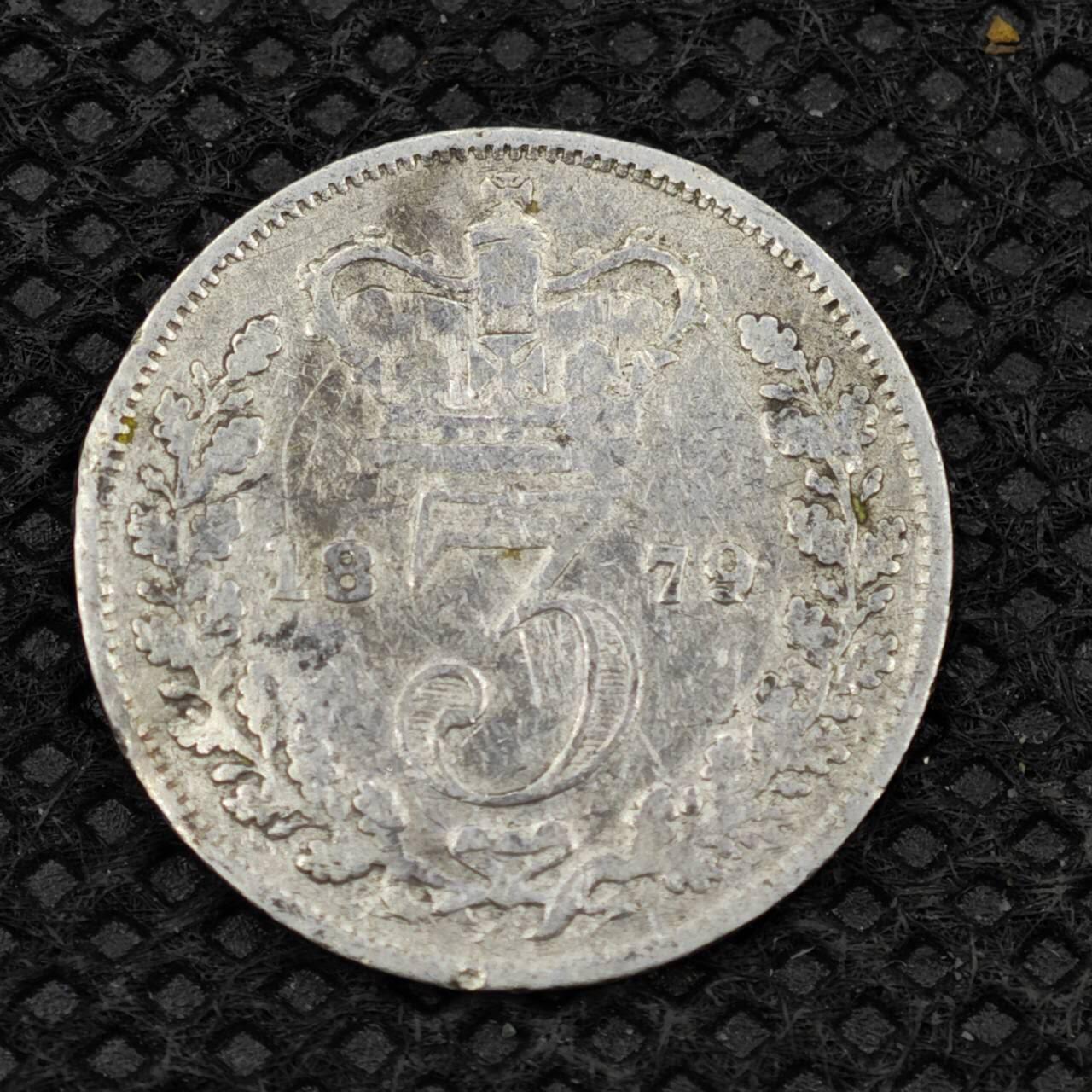 【淘币小摊】限时拍第八百二十四拍  小银币场  满百包邮可预留两周  周一统一发货     英国1879年维多利亚3便士银币