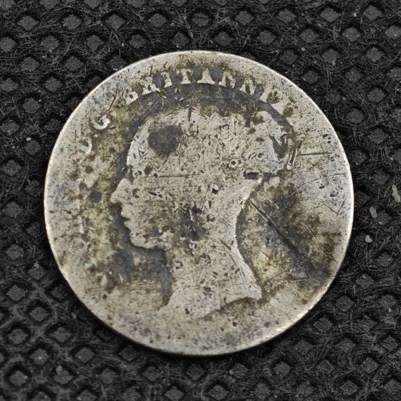 【淘币小摊】限时拍第八百二十四拍  小银币场  满百包邮可预留两周  周一统一发货    英国1840年维多利亚4便士银币