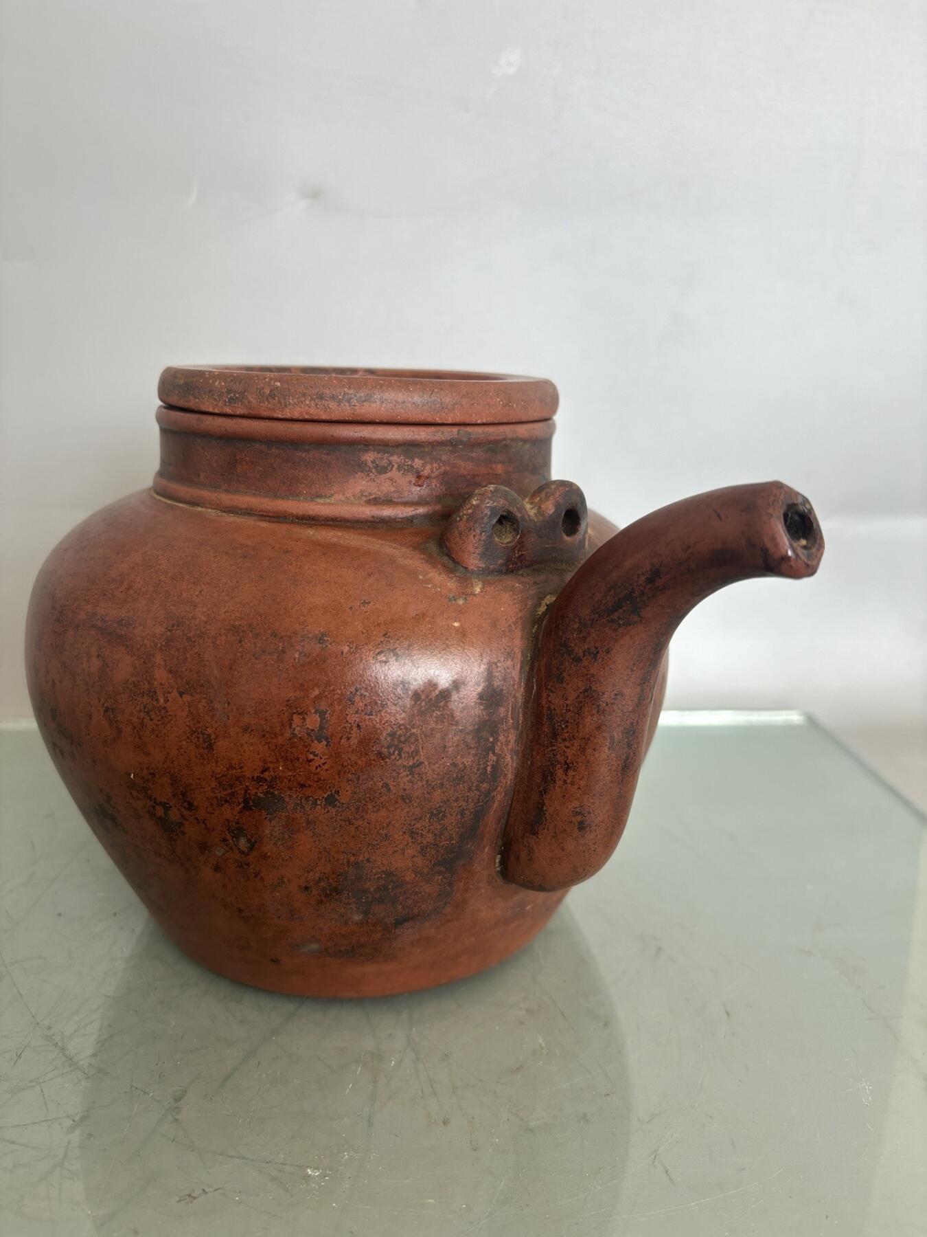 包老到代紫砂壶一把完好如图