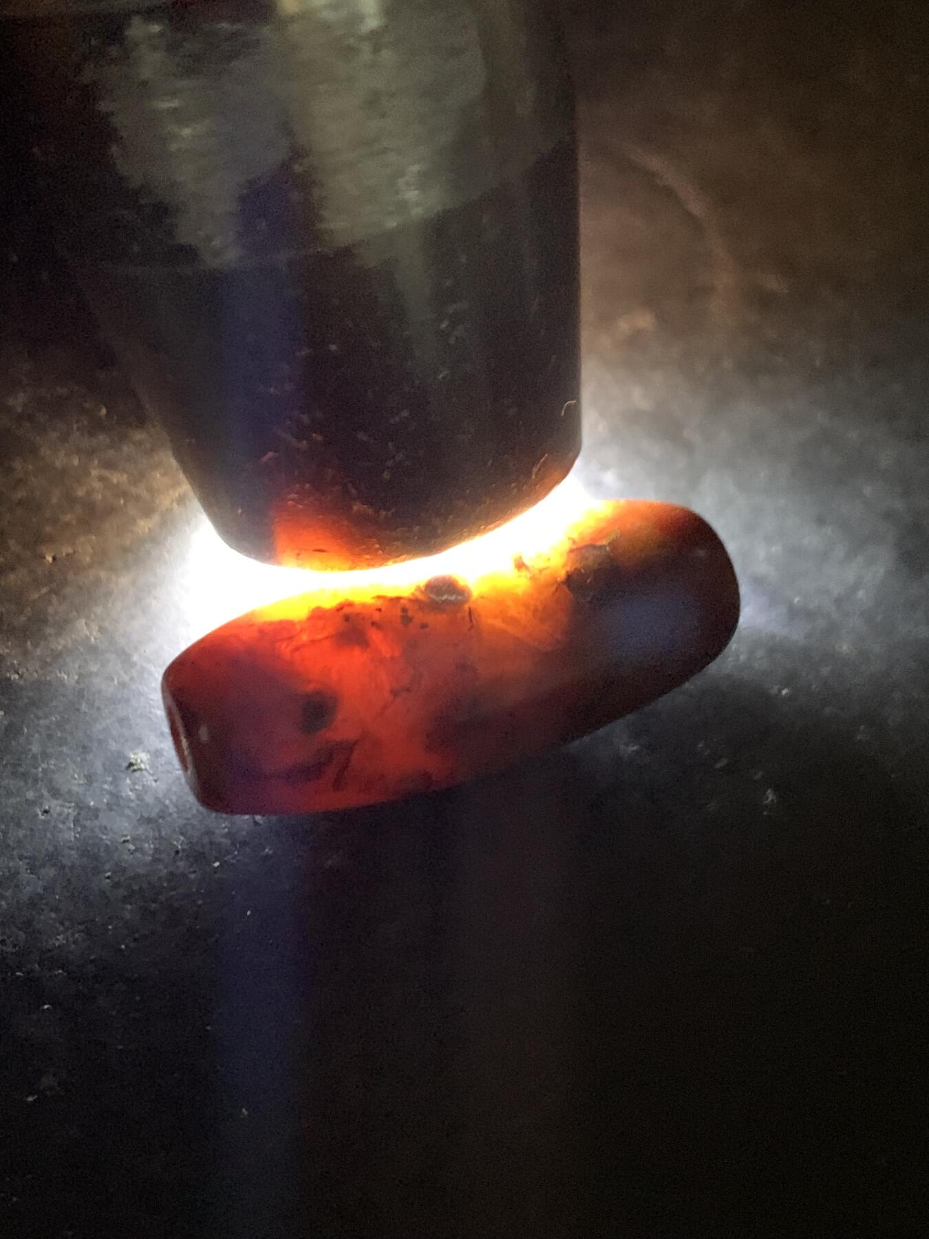 放福利！原皮战国红玛瑙通货随形桶珠一个