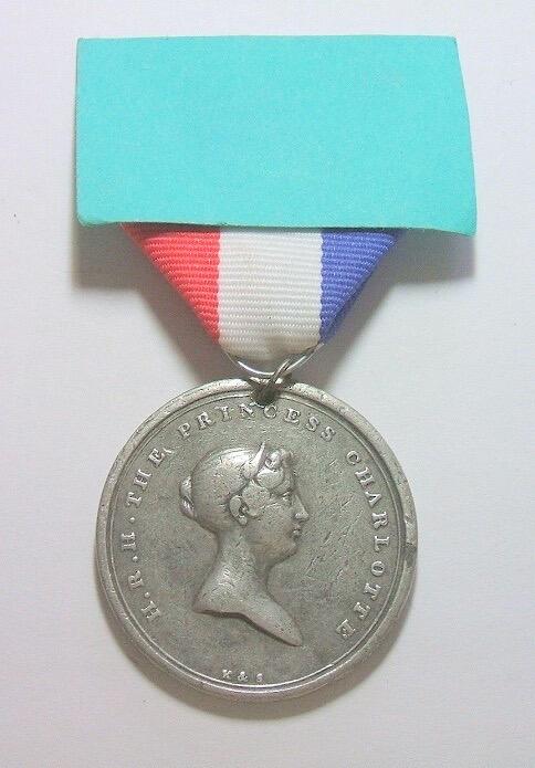 英国1817年王储夏洛特公主去世高浮雕大合金章 带绶带 40MM