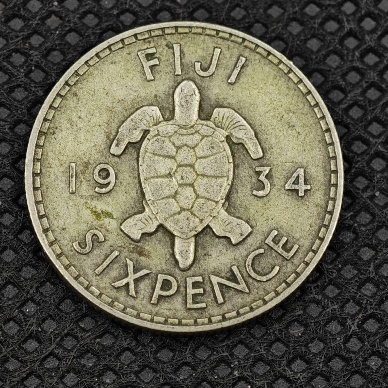 【淘币小摊】限时拍第八百二十四拍  小银币场  满百包邮可预留两周  周一统一发货   斐济1934年乔治五世6便士银币