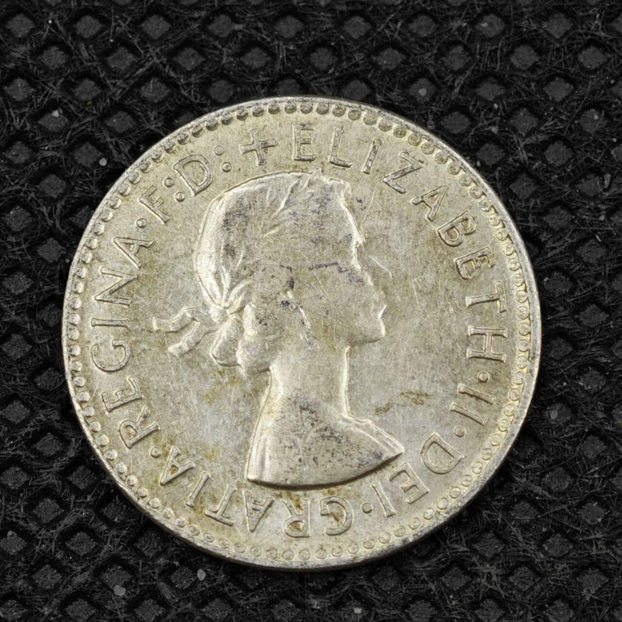 【淘币小摊】限时拍第八百二十四拍  小银币场  满百包邮可预留两周  周一统一发货     澳大利亚1962年伊丽莎白二世3便士银币