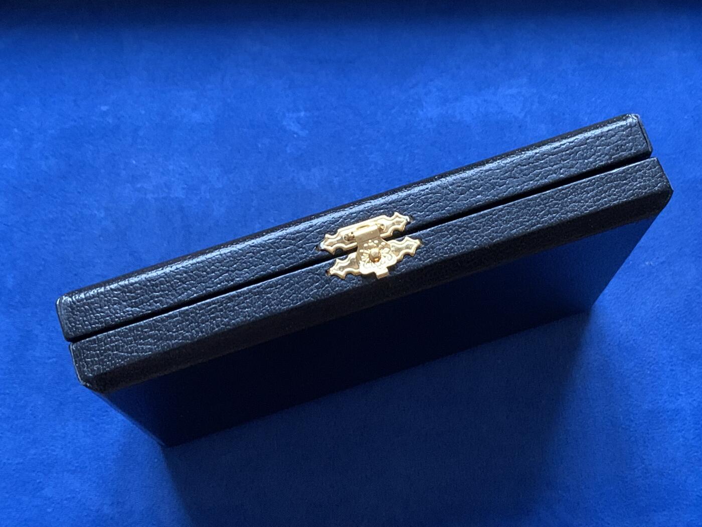 《竞宝斋》第445场 周日，周一，2场连拍 （全场包邮） 意大利MDC顶级钱币收纳盒（Abafil蓝丝绒款 可放置NGC/PCGS评级币两枚）