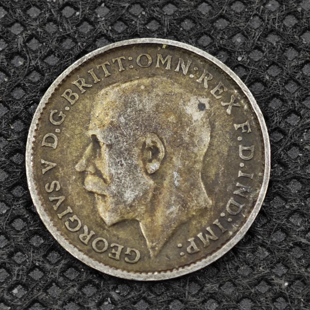 【淘币小摊】限时拍第八百二十四拍  小银币场  满百包邮可预留两周  周一统一发货      英国1911年乔治五世3便士银币