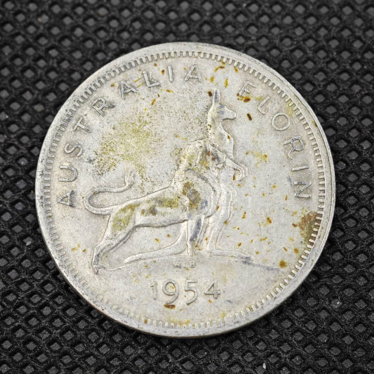 【淘币小摊】限时拍第八百二十四拍  小银币场  满百包邮可预留两周  周一统一发货           澳大利亚1954年伊丽莎白二世弗洛林银币