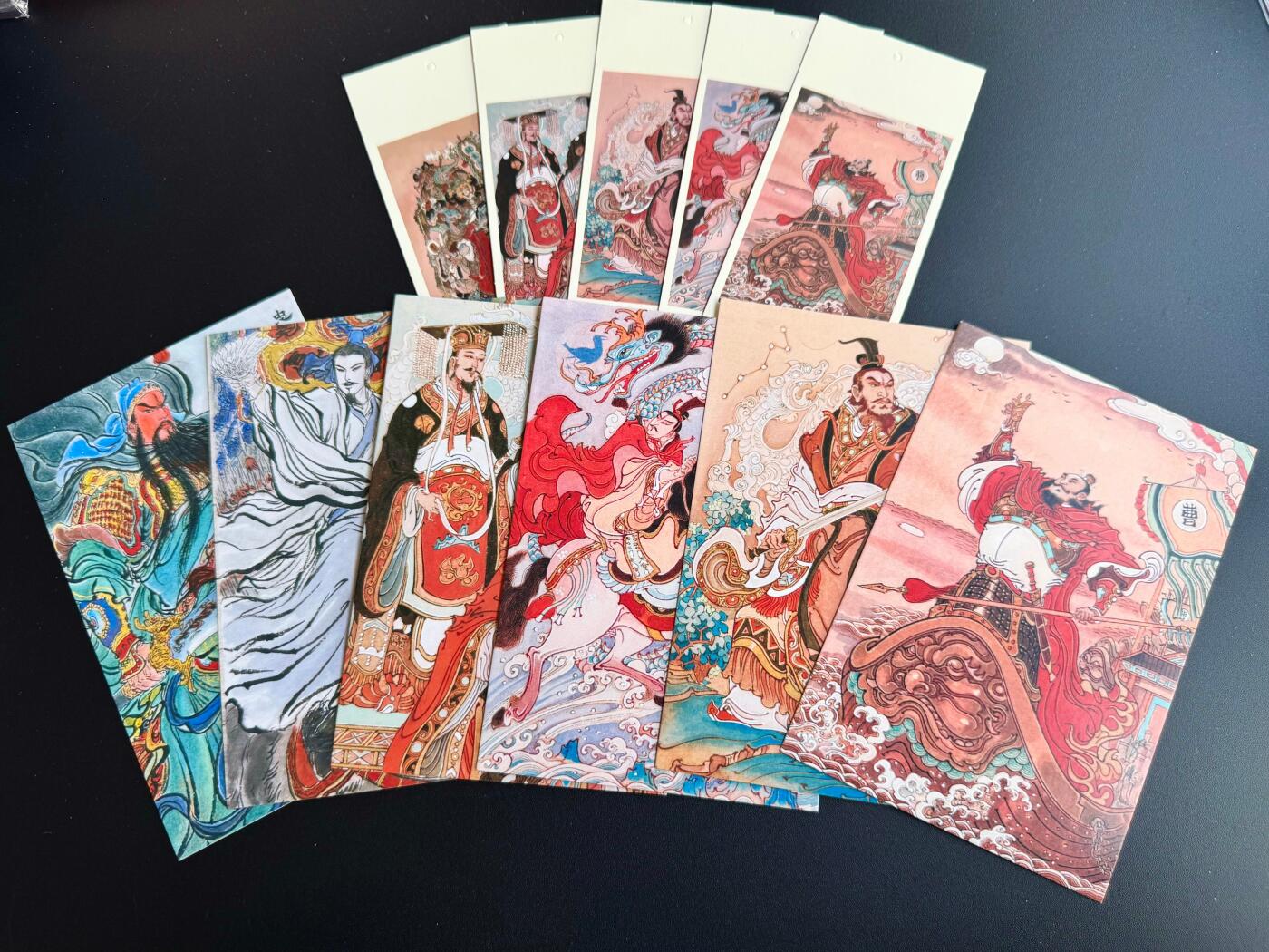 NO.17 好又多金牌大场，新店点关注不迷路！每周一站式配齐，方便凑单！（周6晚8点截拍，卖家送拍0抽成！） 昆仑万象 陈岱青 曹操故事书签+明信片·