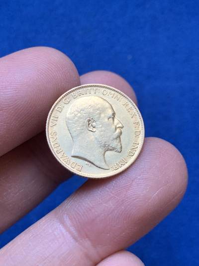 《竞宝斋》第445场 周日，周一，2场连拍 （全场包邮） - 英国1909年爱德华七世1/2索维林金币 9167金 3.96克 细节见图