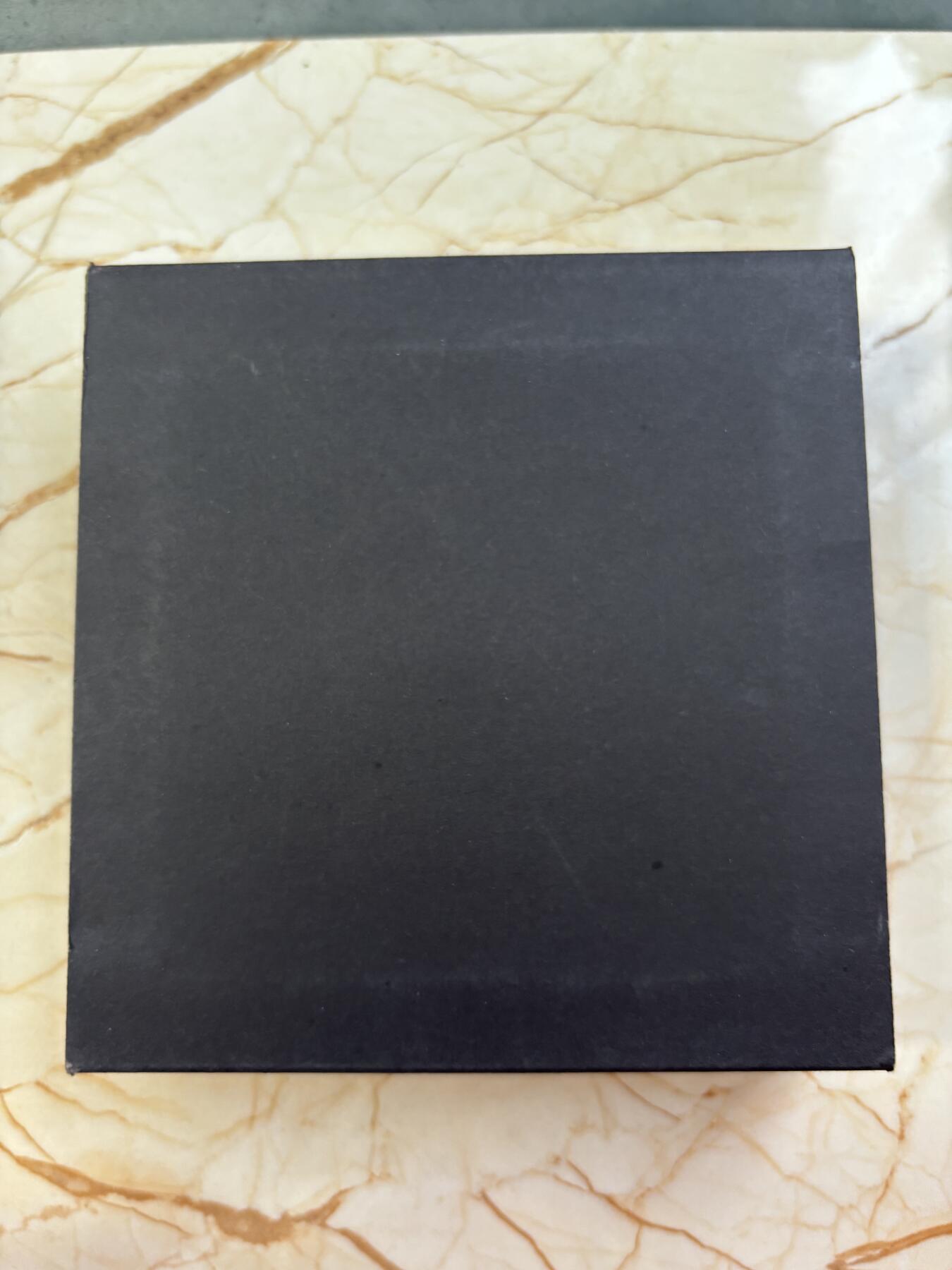 第185期拍卖 纽埃2019年勇士系列1日本武士2盎司镶嵌琥珀银币，999银，发行500枚