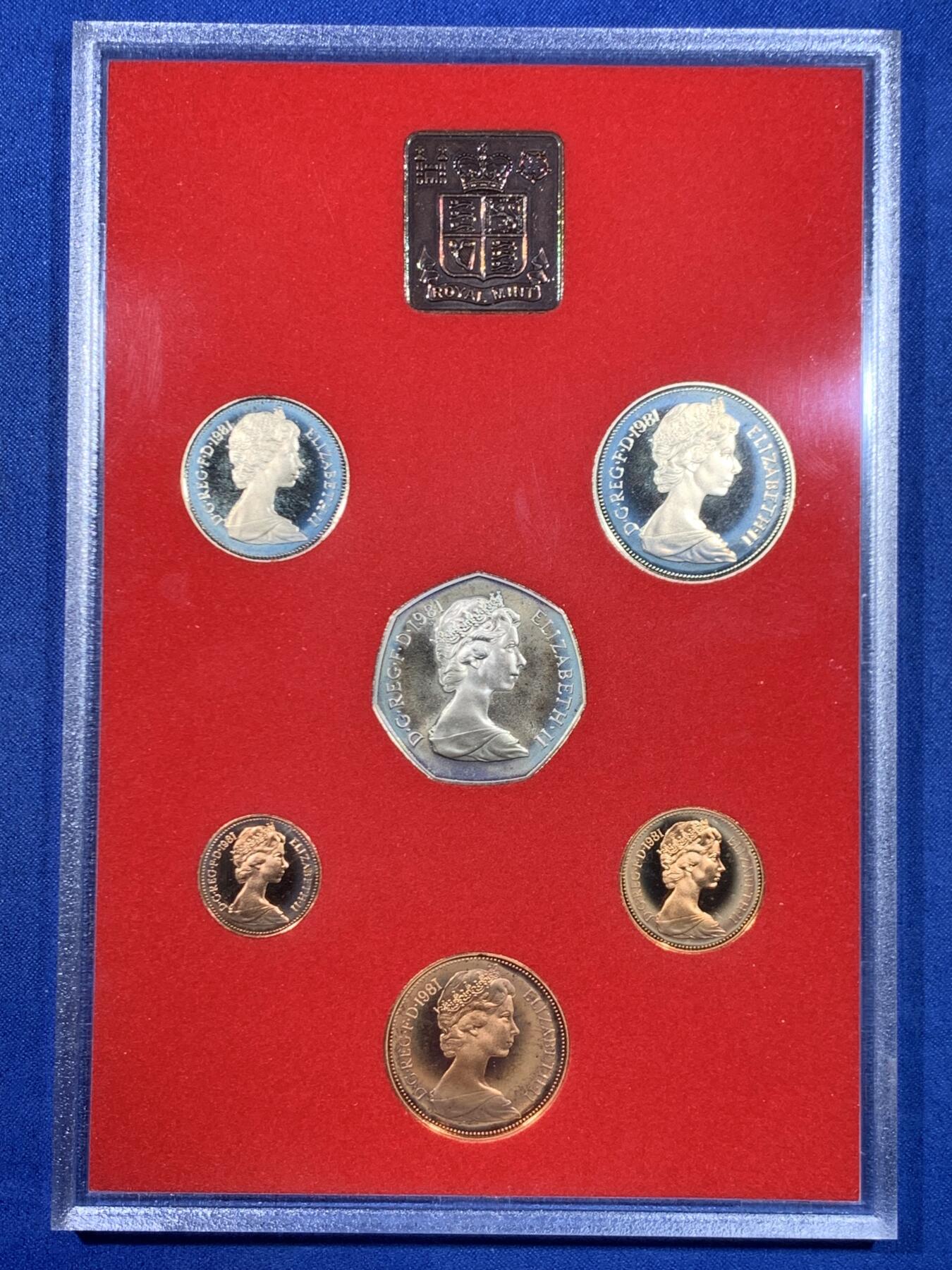 《竞宝斋》第445场 周日，周一，2场连拍 （全场包邮） 英国1981年精制套币 6枚币和1枚章 少见 状态很美