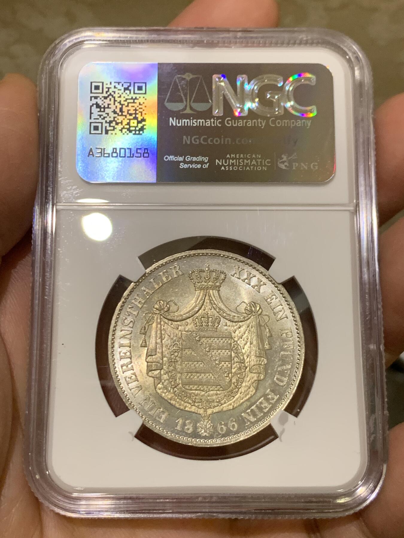 《竞宝斋》第445场 周日，周一，2场连拍 （全场包邮） 冠军分 NGC MS64 德国 1866年 萨克森-魏玛-埃森纳赫纹章泰勒 令人惊叹的细节工艺 十字车轮光更显不易 难以逾越的状态