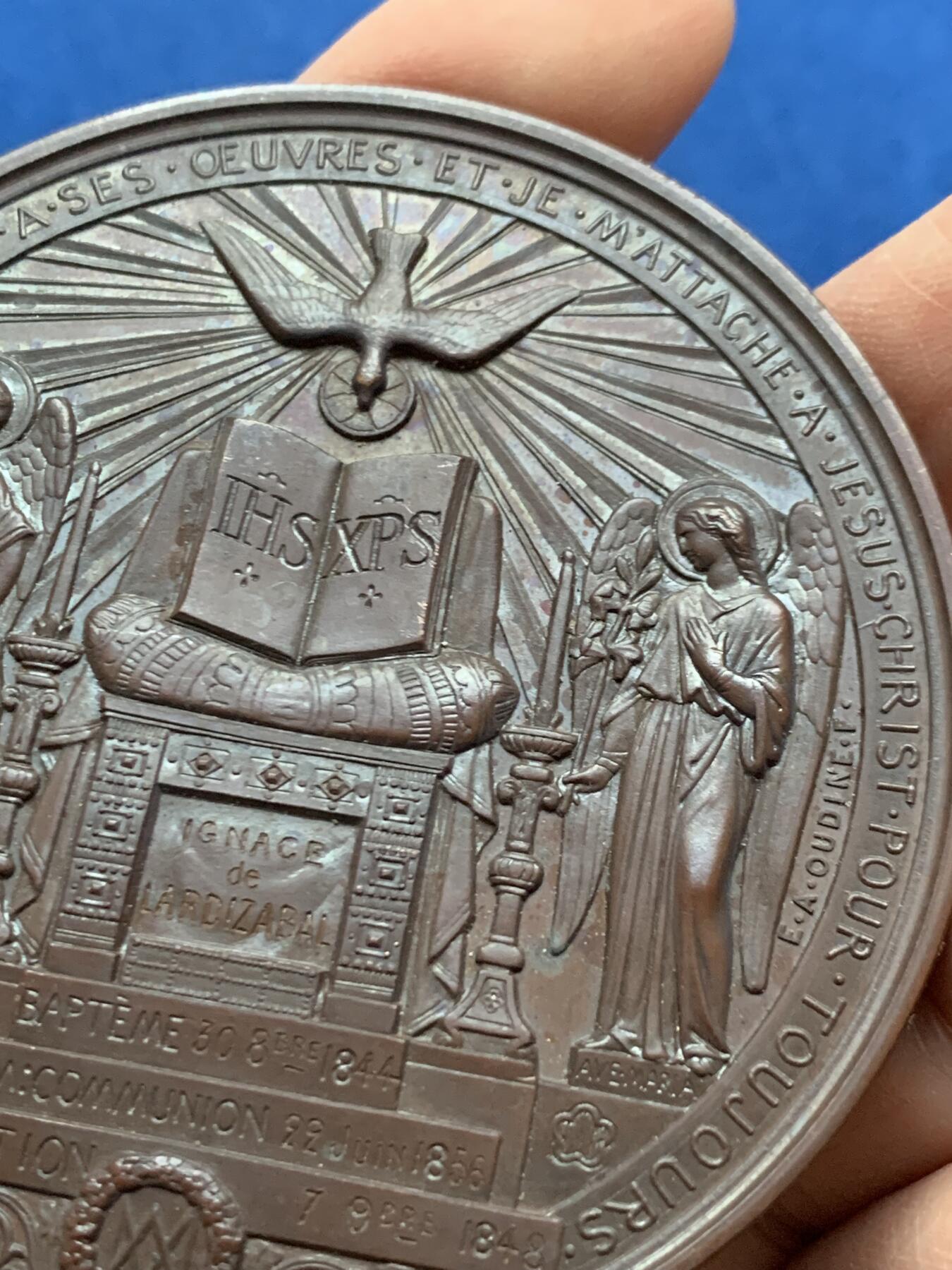 《竞宝斋》第445场 周日，周一，2场连拍 （全场包邮） 1856年法国圣餐洗礼大铜章 好品 161.7克 68.6mm 手指铜标 带盒