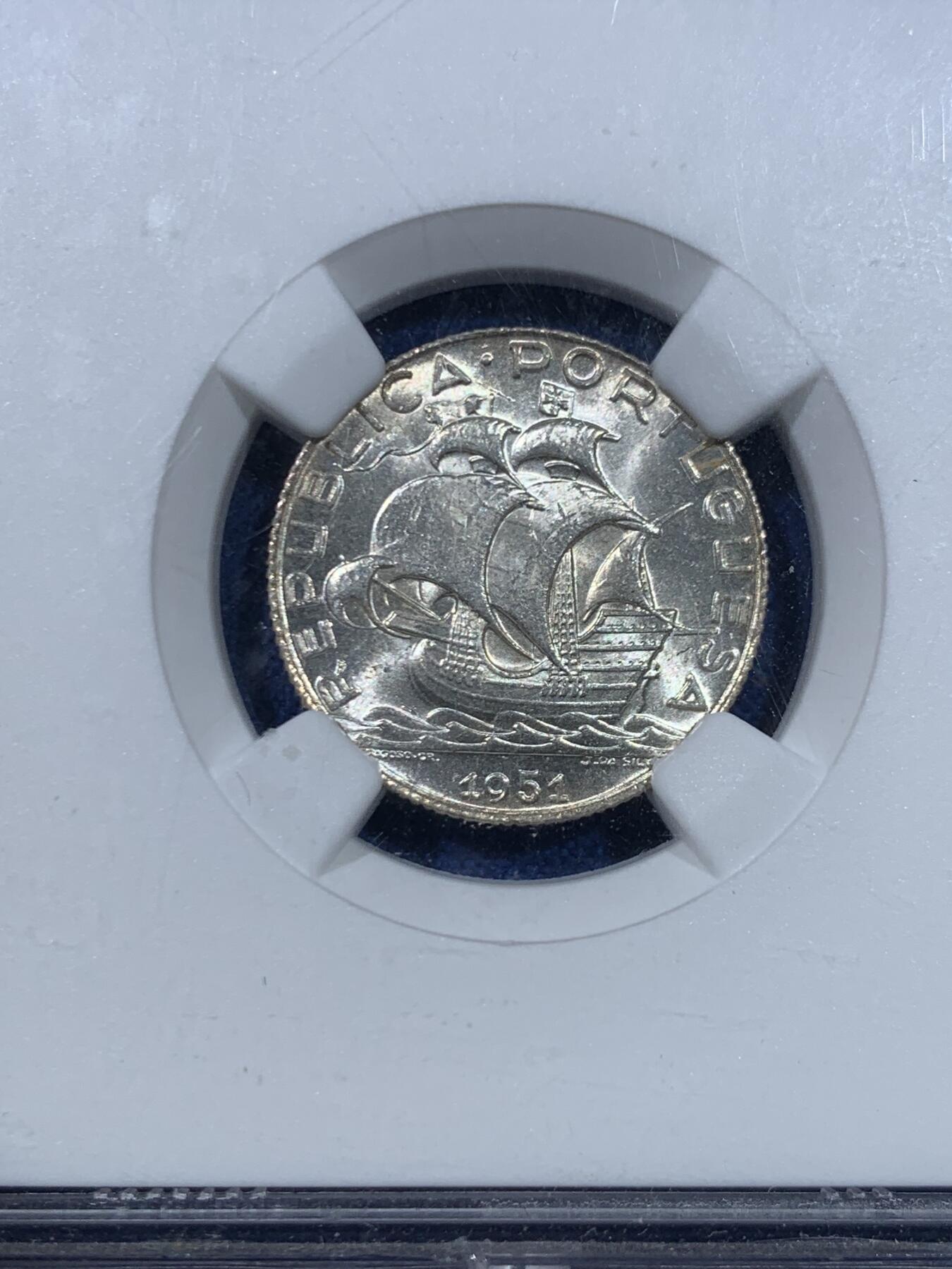 《竞宝斋》第445场 周日，周一，2场连拍 （全场包邮） 两枚一组 NGC MS65/64 葡萄牙1951年2.5/5埃斯库多银币，转光丝滑，值得入手。