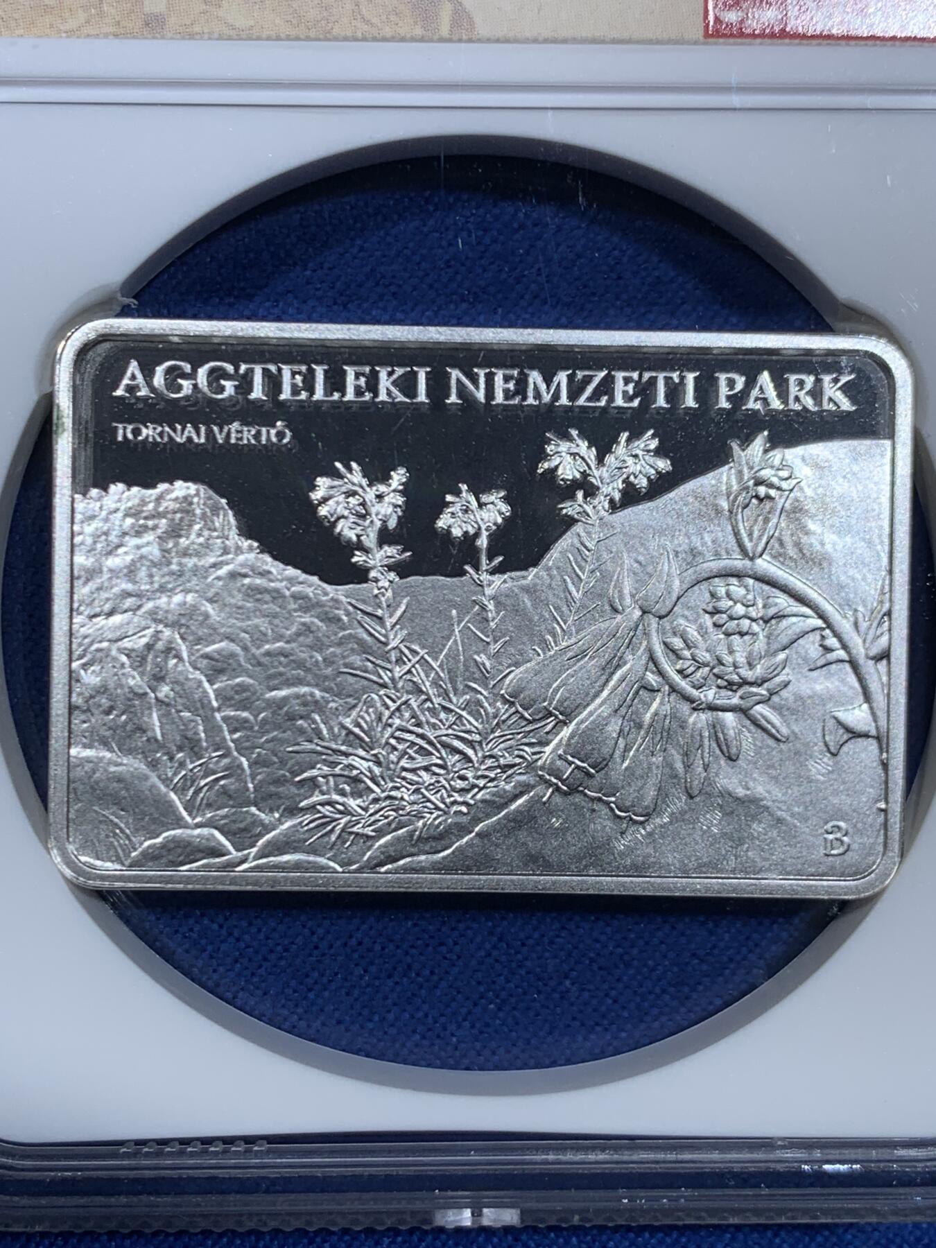 《竞宝斋》第445场 周日，周一，2场连拍 （全场包邮） NGC PF69UC 匈牙利2025年奥格泰莱克国家公园20000福林纪念银币 925银 31.46克 39.6×26.4毫米