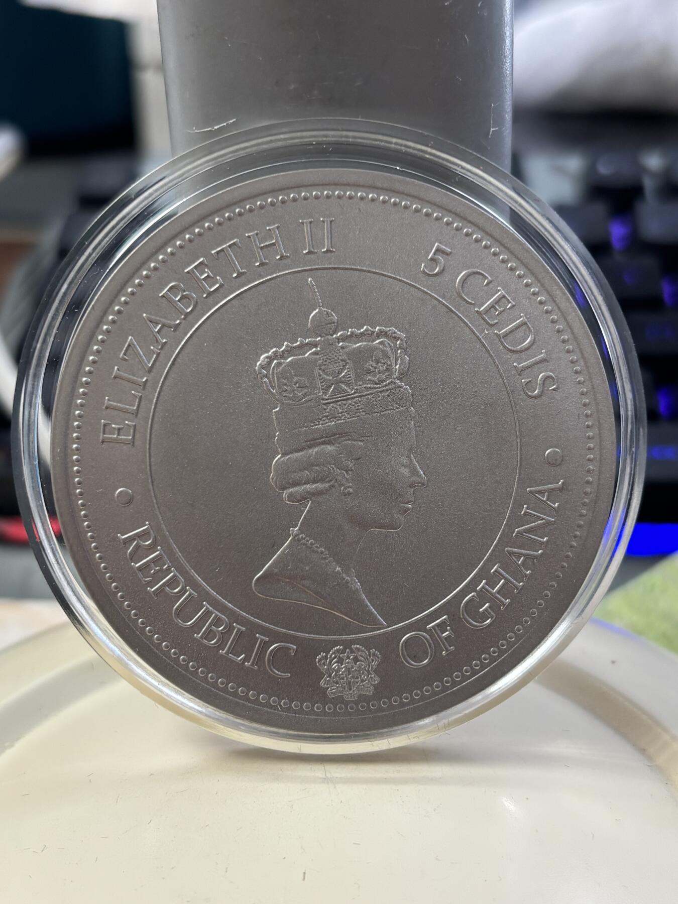 第185期拍卖 加纳2017非洲动物跳羚羊1盎司60毫米纪念彩钛币，发行1999枚