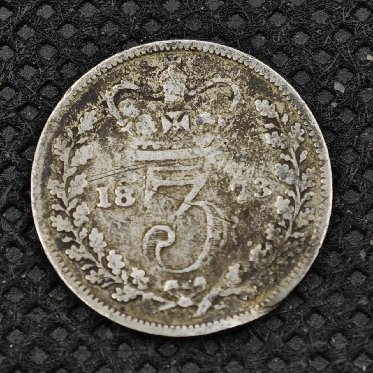 【淘币小摊】限时拍第八百二十四拍  小银币场  满百包邮可预留两周  周一统一发货     英国1873年维多利亚3便士银币