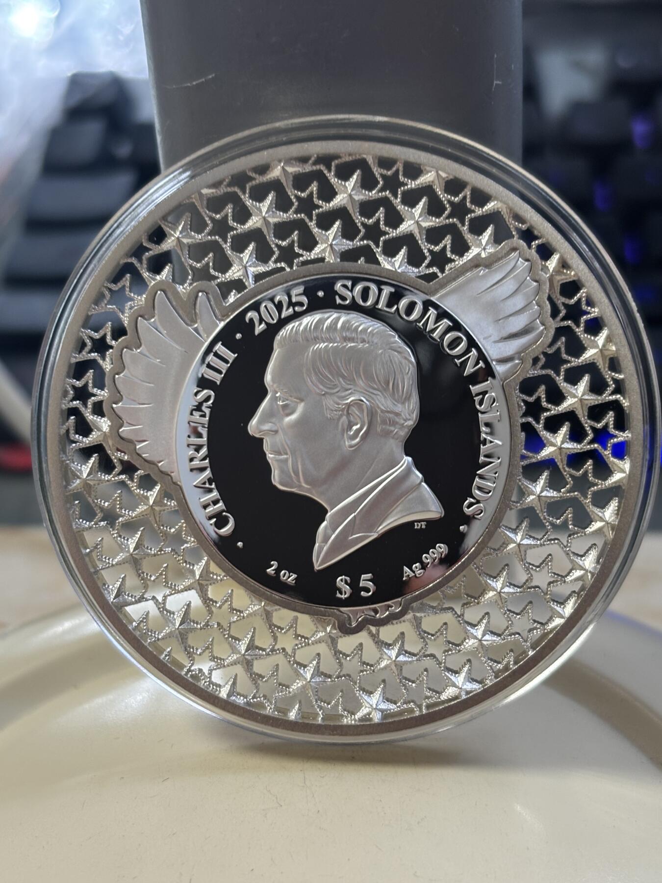 第185期拍卖 所罗门2025年美国鹰2盎司掐丝幻彩精制纪念银币，999银，发行1999枚