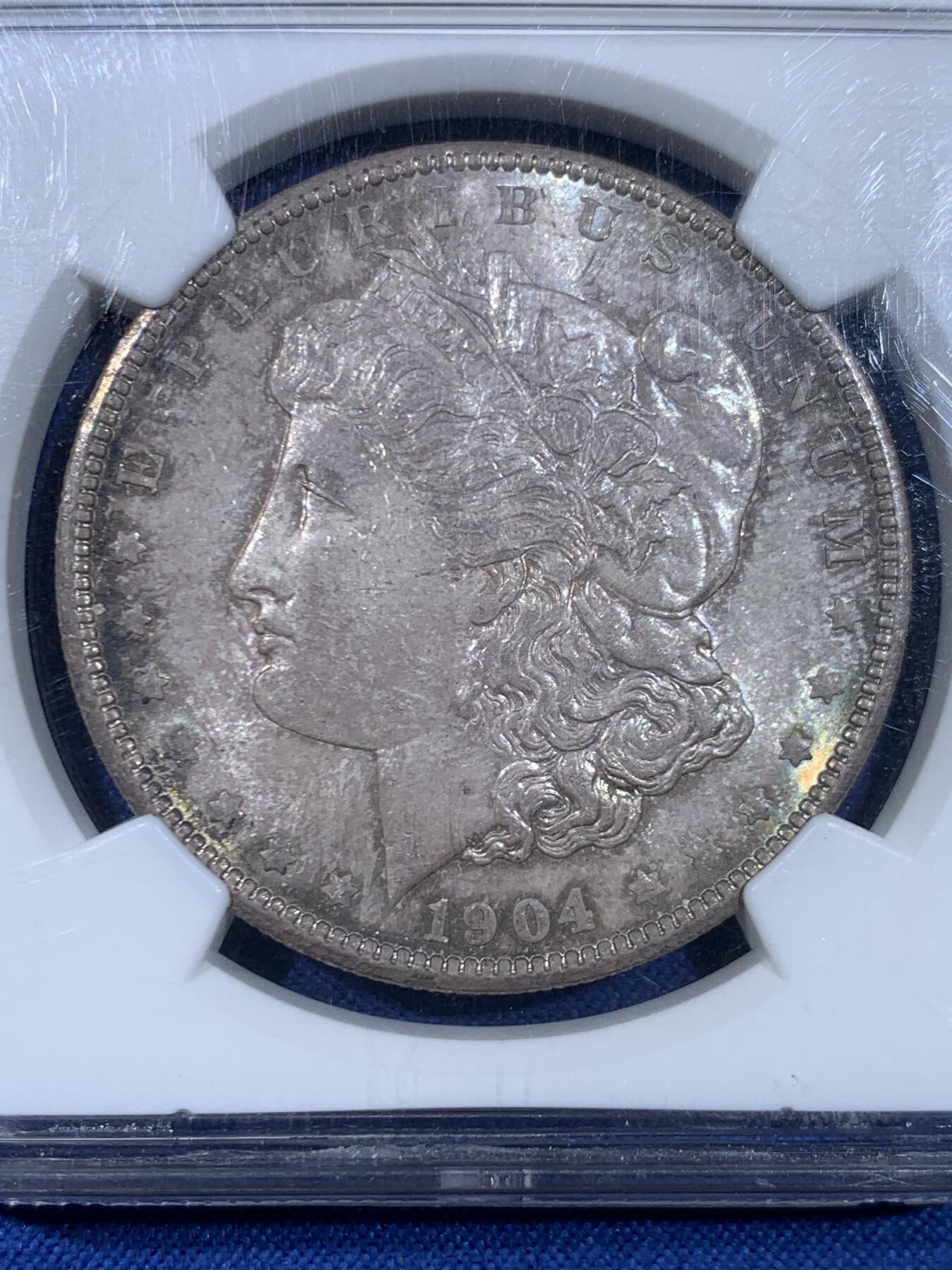 《竞宝斋》第445场 周日，周一，2场连拍 （全场包邮） NGC MS64 美国1904年O版摩根银币 相对少见年份 均匀烟灰包浆