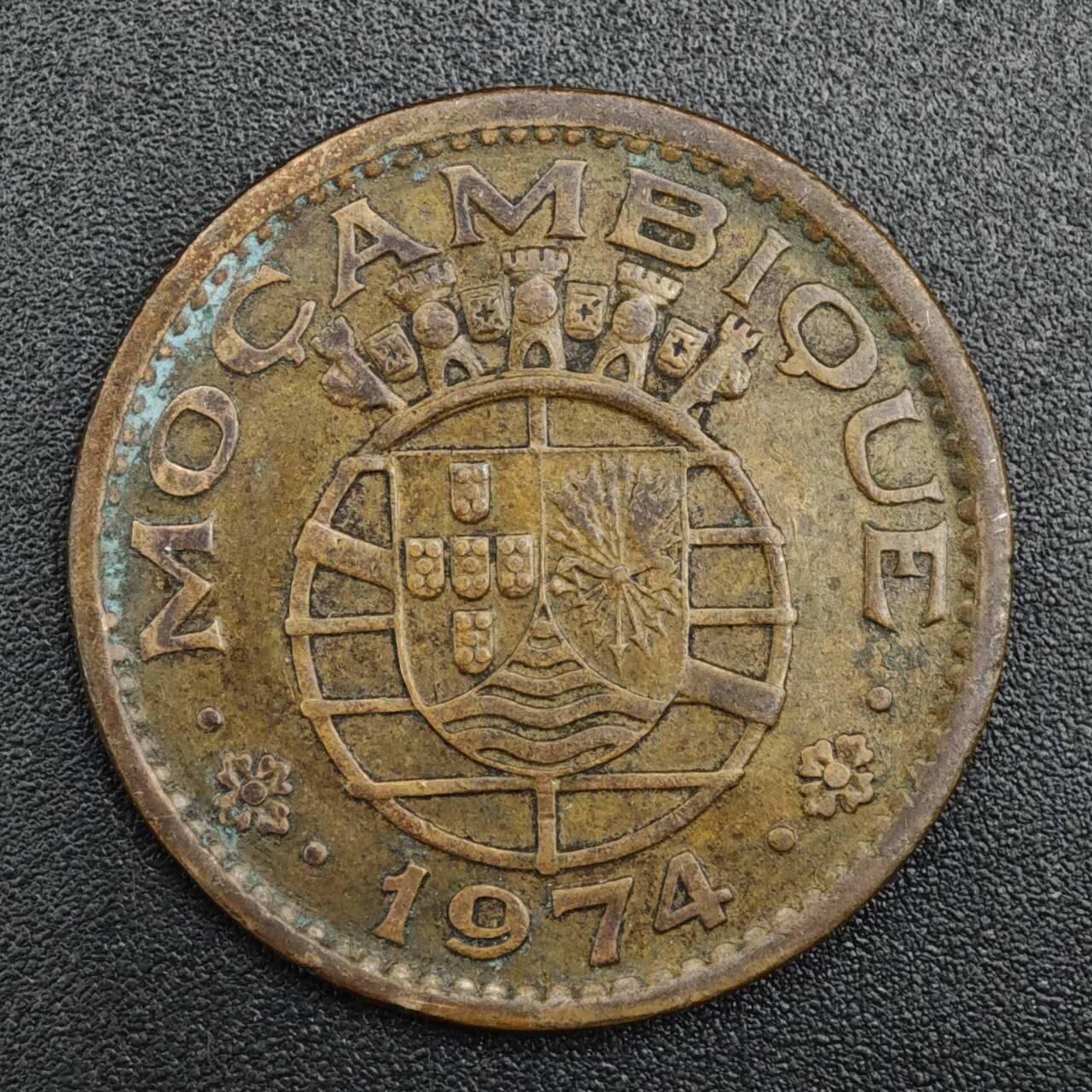 【淘币小摊】实时拍第八百二十一拍   散币场   满百包邮可预留二周 每周一统一发货   莫桑比克1974年1埃斯库多铜币