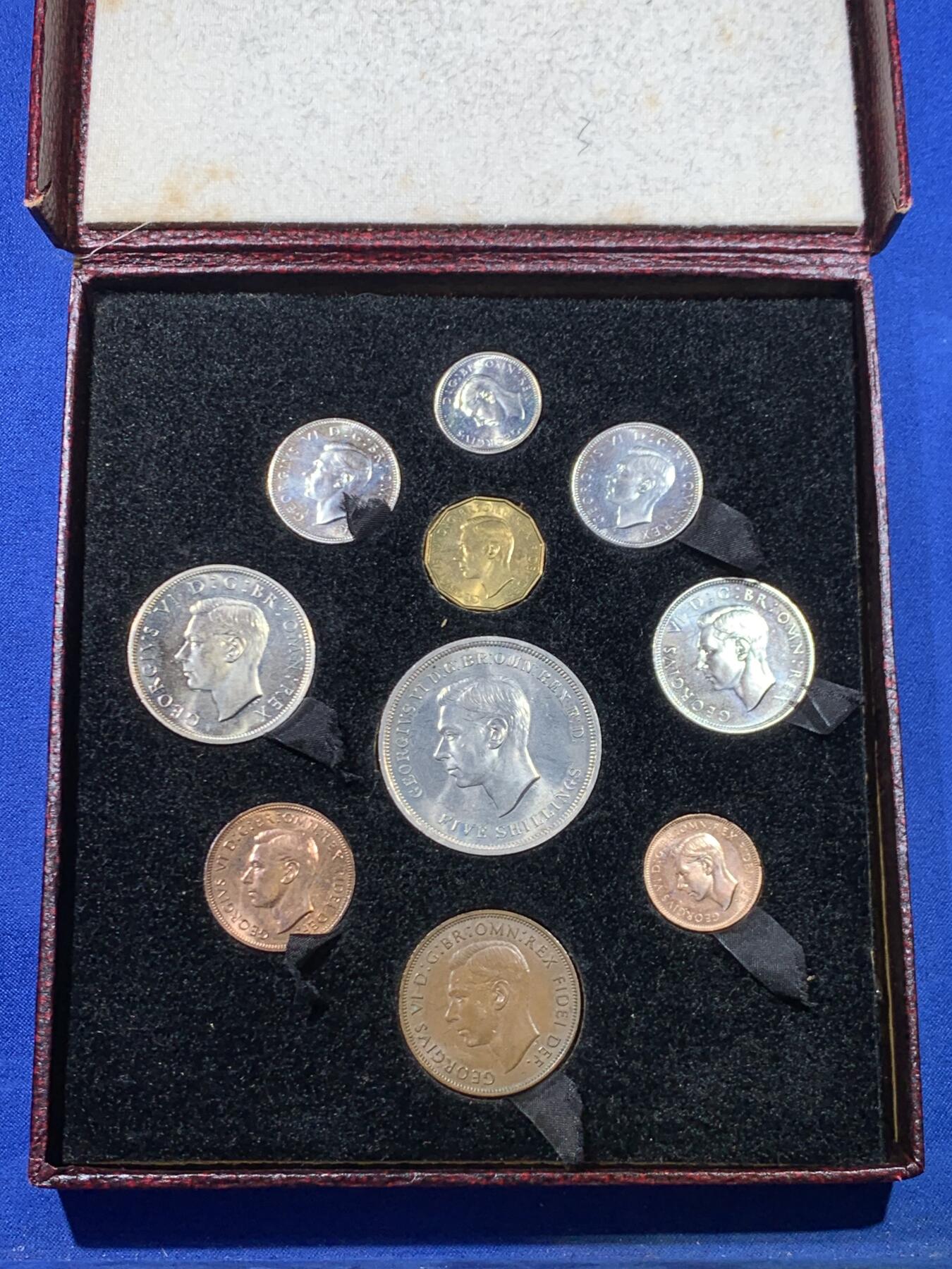 《竞宝斋》第445场 周日，周一，2场连拍 （全场包邮） 英国1951年乔治六世套币，少见原盒装，发行量2万套，细节见图。