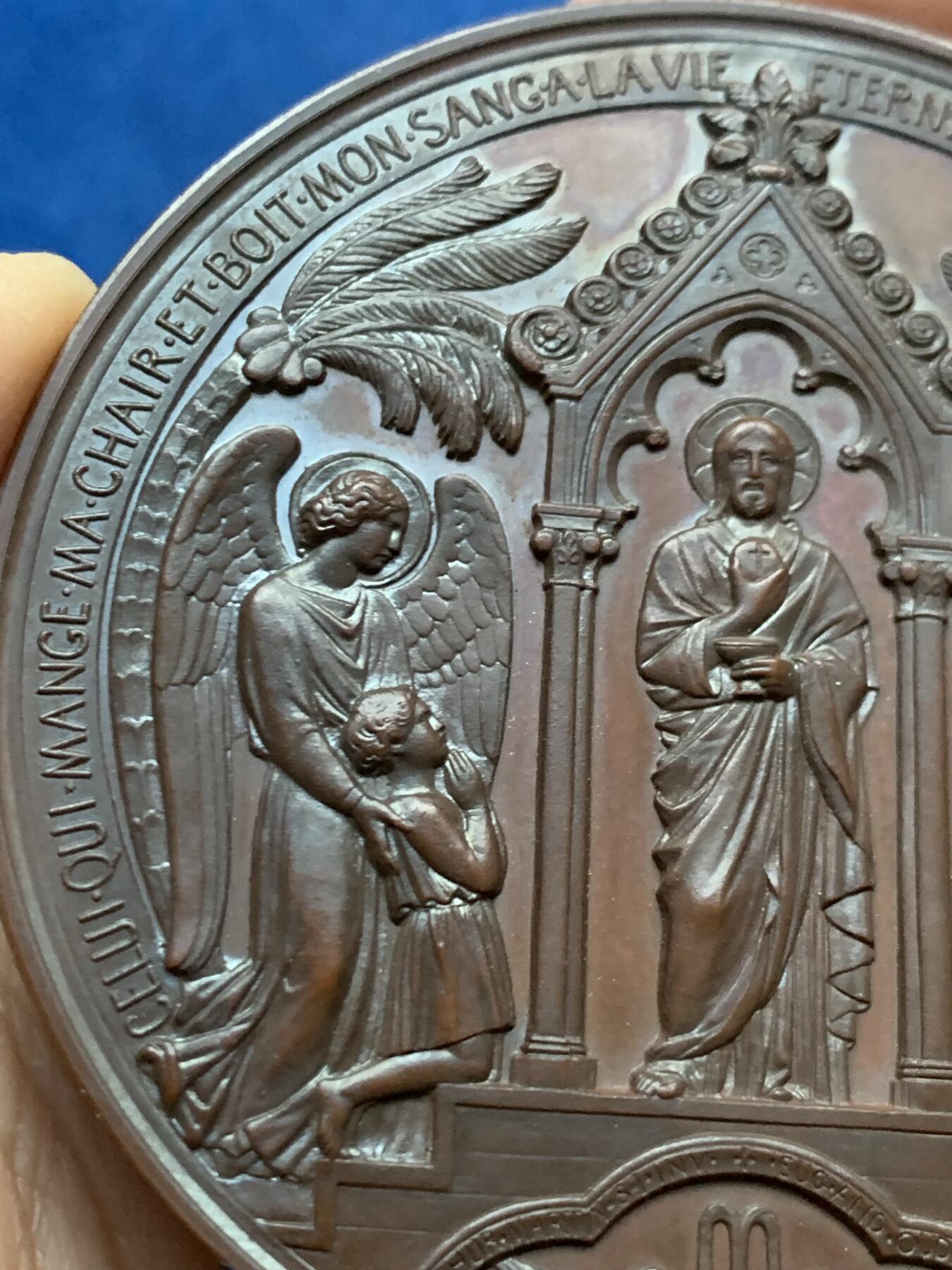 《竞宝斋》第445场 周日，周一，2场连拍 （全场包邮） 1856年法国圣餐洗礼大铜章 好品 161.7克 68.6mm 手指铜标 带盒