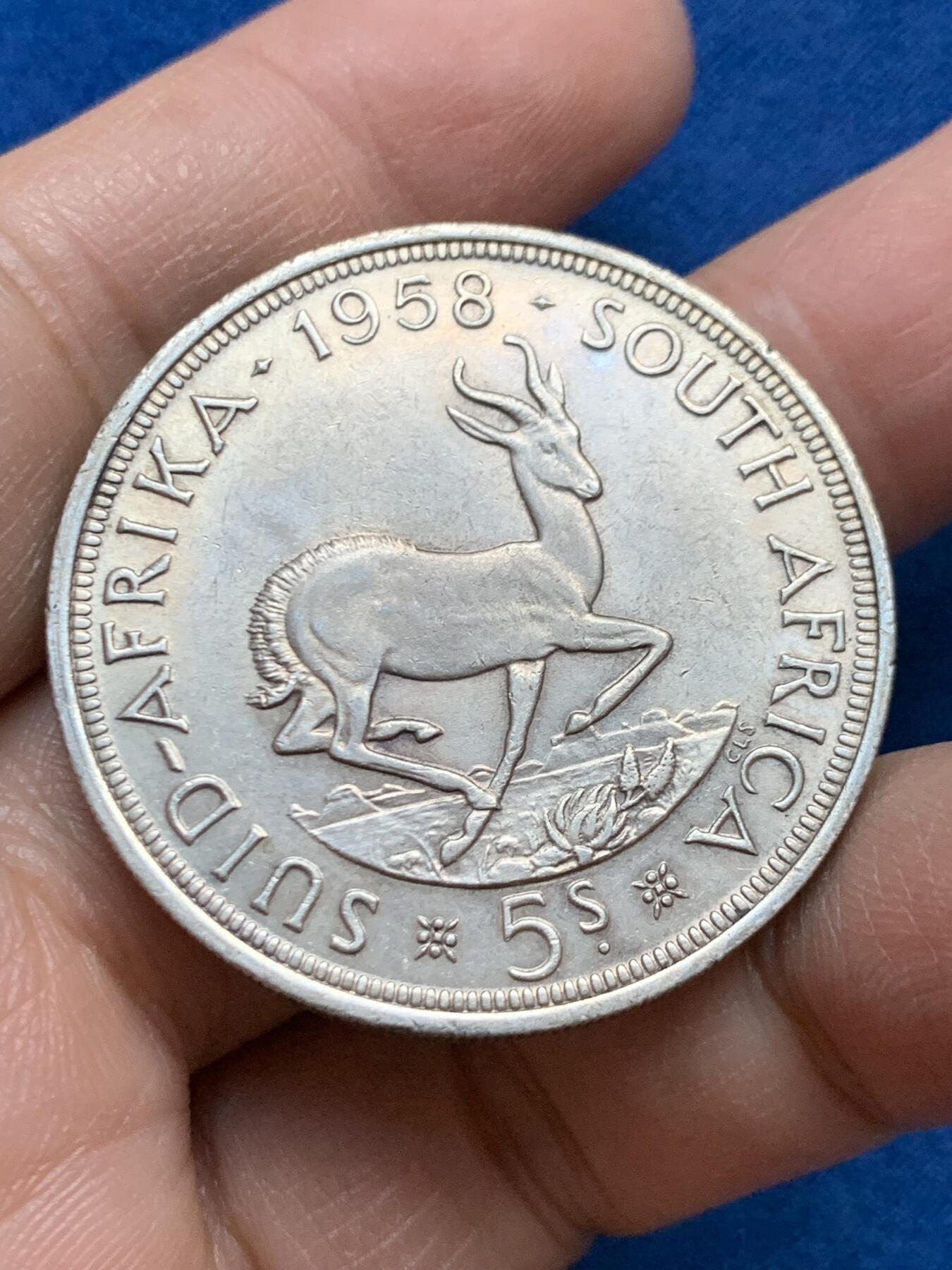 《竞宝斋》第445场 周日，周一，2场连拍 （全场包邮） 两枚一组 南非1958年乔六跳羚5先令银币+澳大利亚1959年1弗洛林银币 总重约39.6克