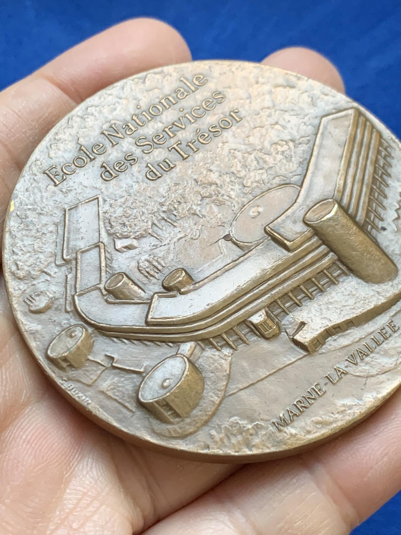 《竞宝斋》第445场 周日，周一，2场连拍 （全场包邮） 法国特雷维索国家服务学院大铜章 直径63.2mm 重量137.3g 丰饶角铜标