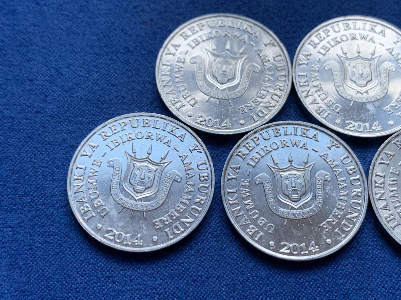 《竞宝斋》第445场 周日，周一，2场连拍 （全场包邮） 六枚一组 布隆迪2014年5法郎 不同鸟类币