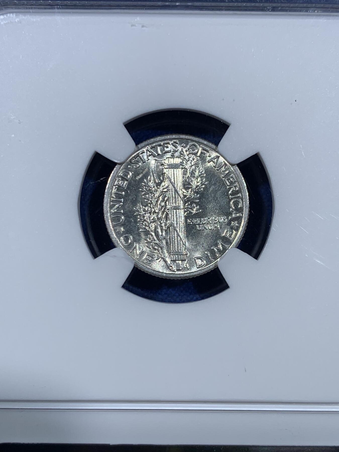 《竞宝斋》第445场 周日，周一，2场连拍 （全场包邮） NGC MS63 美国1942年小飞人10分银币，原光品相，正面经典墨丘利图案，背面法西斯束棒，是兼具美观和收藏的高性价比品种