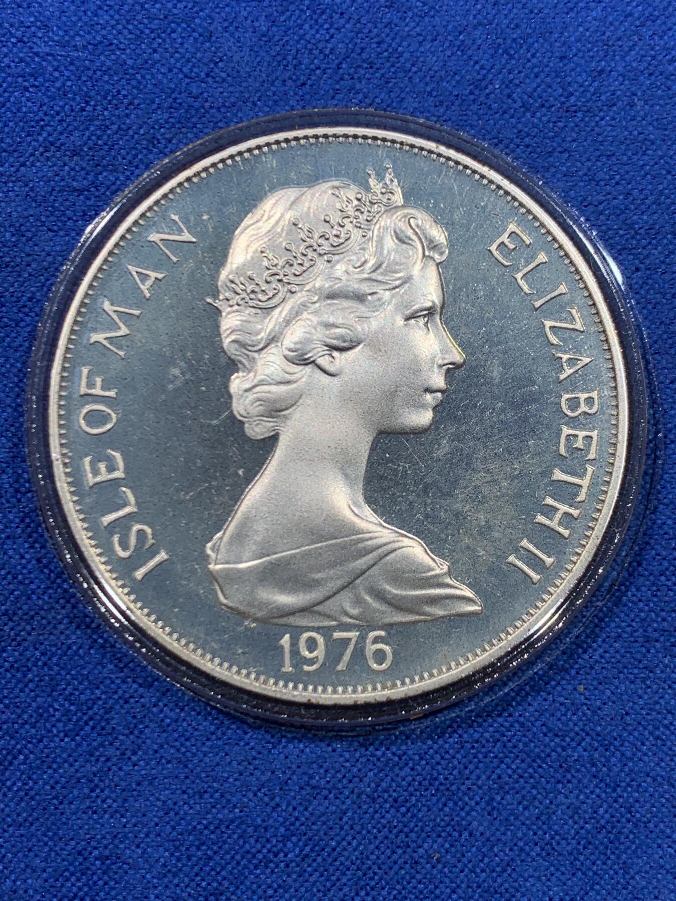 《竞宝斋》第445场 周日，周一，2场连拍 （全场包邮） 马恩岛1976年骑马电车1克朗银币 带盒证 细节见图