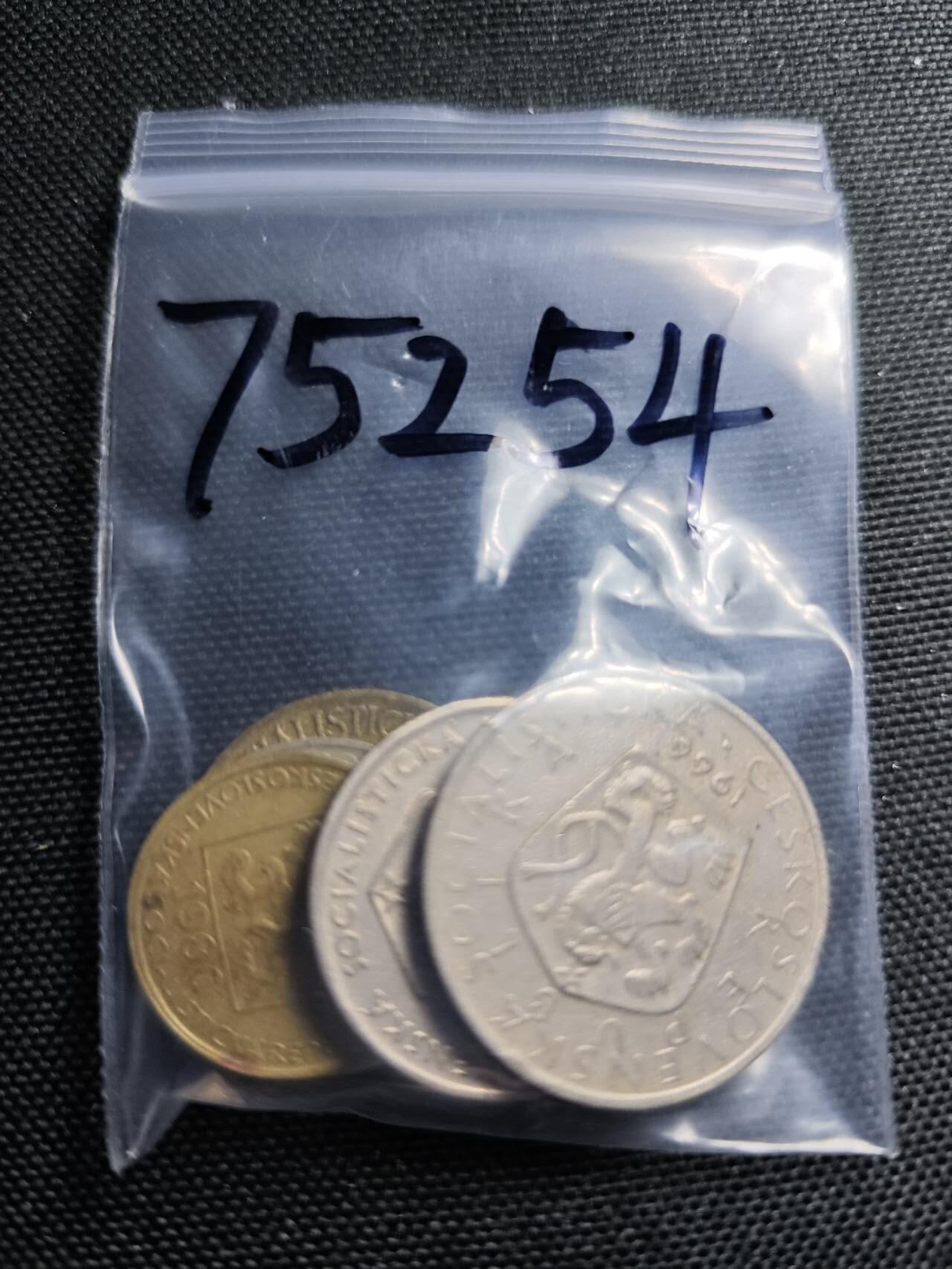 KK钱币收藏小铺 第375期  2月预留时间 周末发货  捷克斯洛伐克大小面值一组