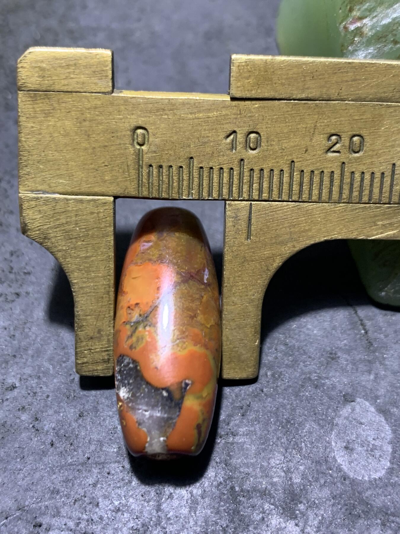 放福利！原皮战国红玛瑙通货随形桶珠一个