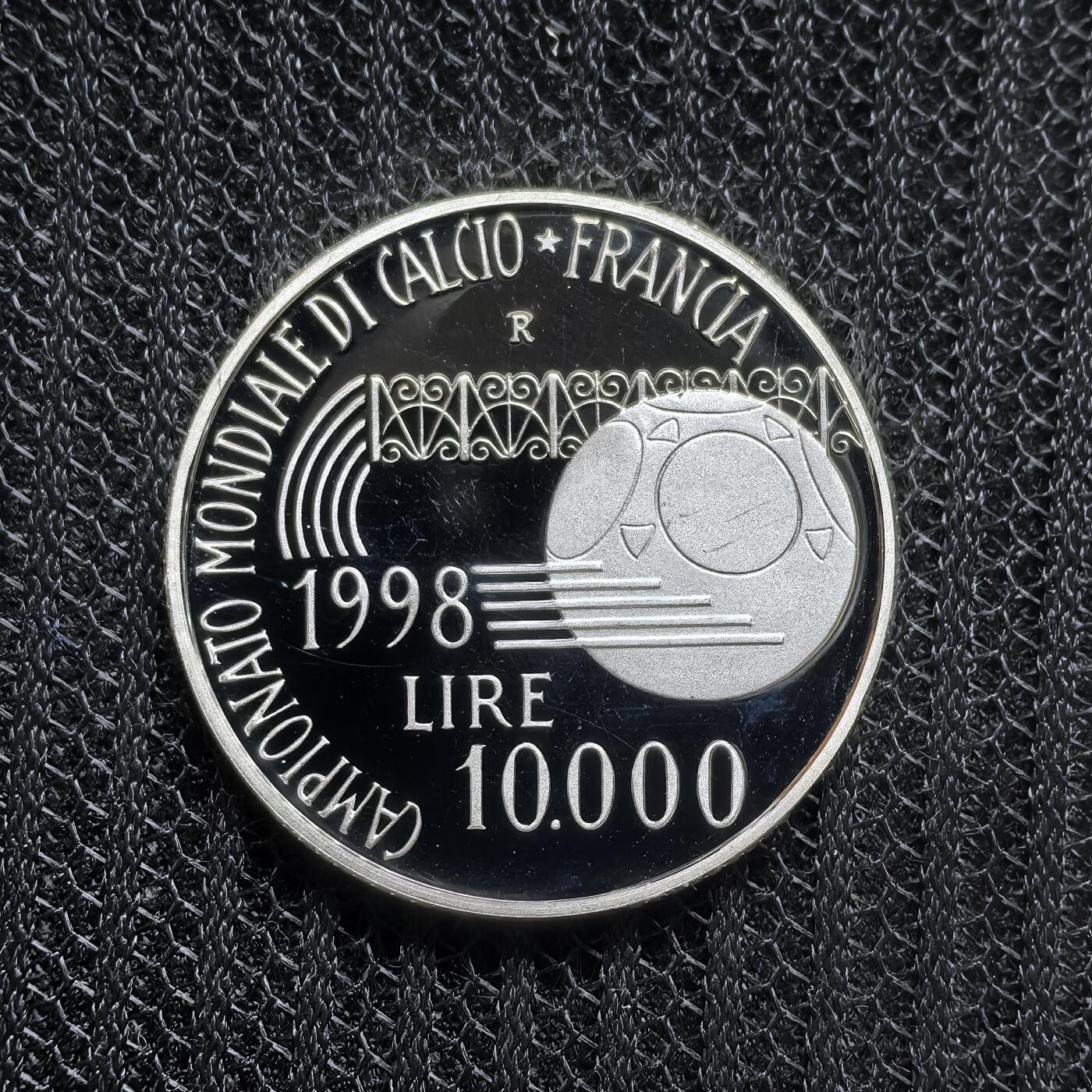 道一币馆币章第一百五十八场 原盒证 意大利1998年法国世界杯10000里拉精制银币 7000