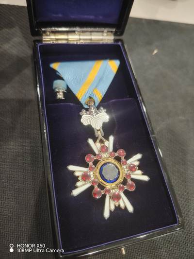 城南花开💐83场 - 荣典瑞宝双光章带盒略