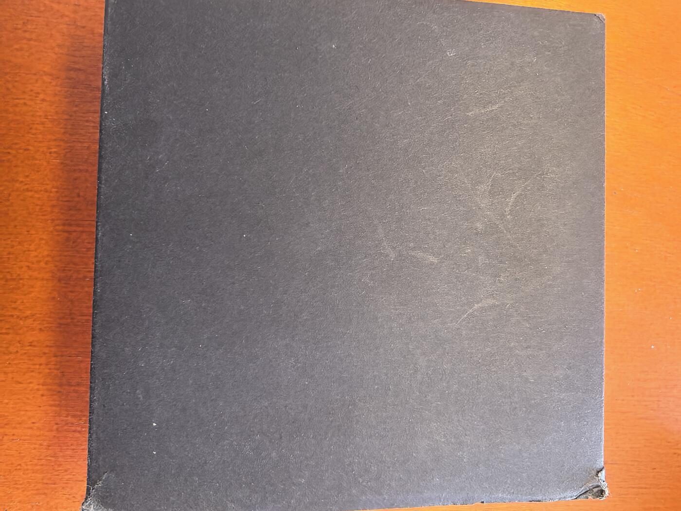 长老汇蛇年精选第八十场拍卖 2020蒙古哈谢和林5000图格里克仿古镶嵌彩色玻璃银币，2盎司999银，盒证全，800枚