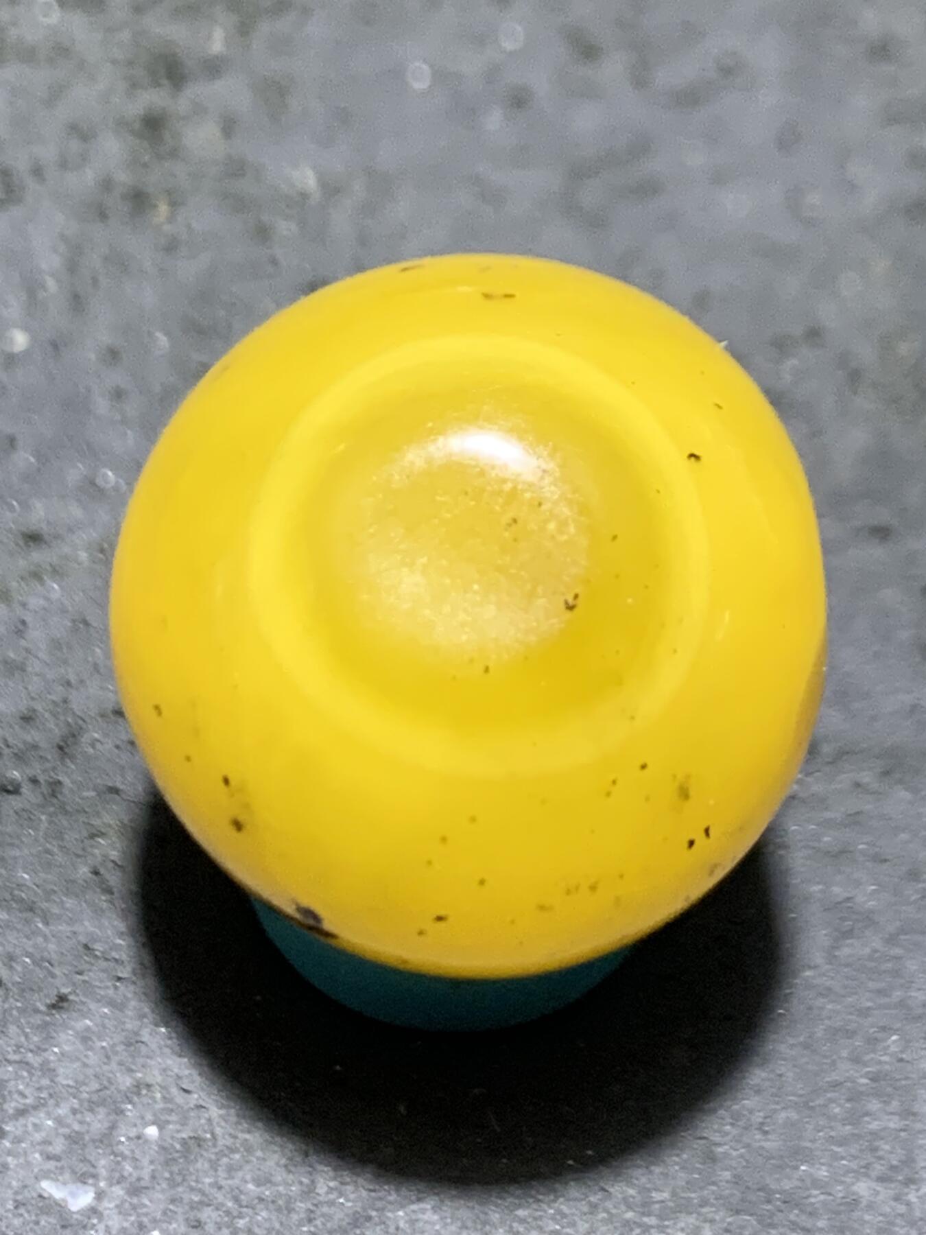 天然乌克兰蜜蜡通货随形大圆珠一颗