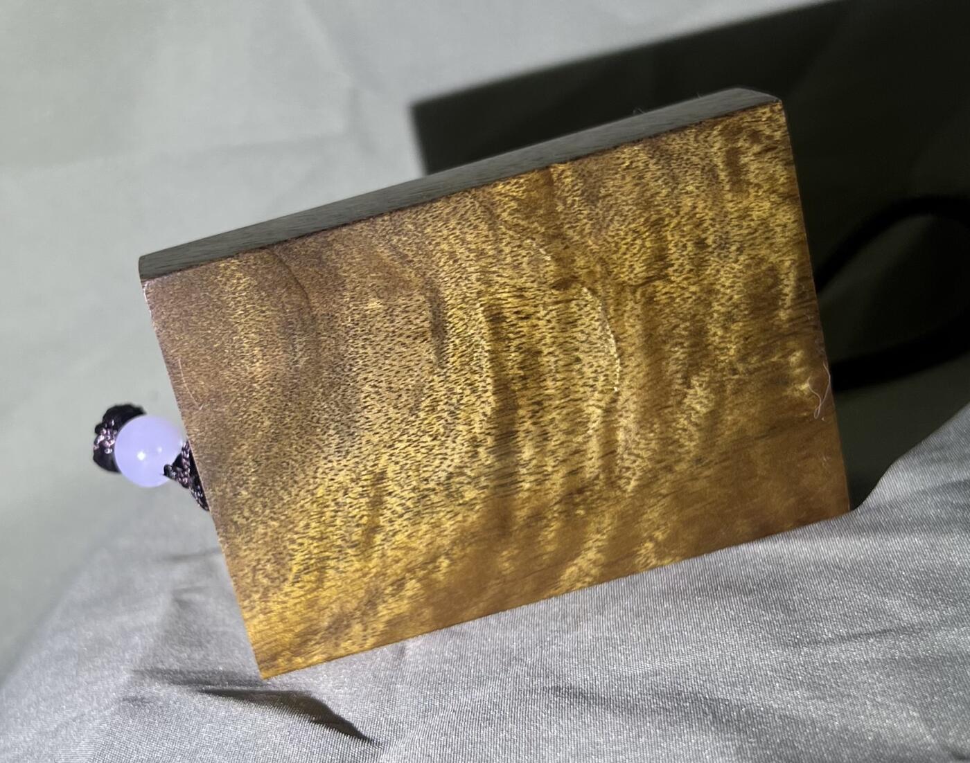 零元拍：金丝楠水波金丝牌子，香喷喷的小金砖，金光闪闪，46.5/69/14MM