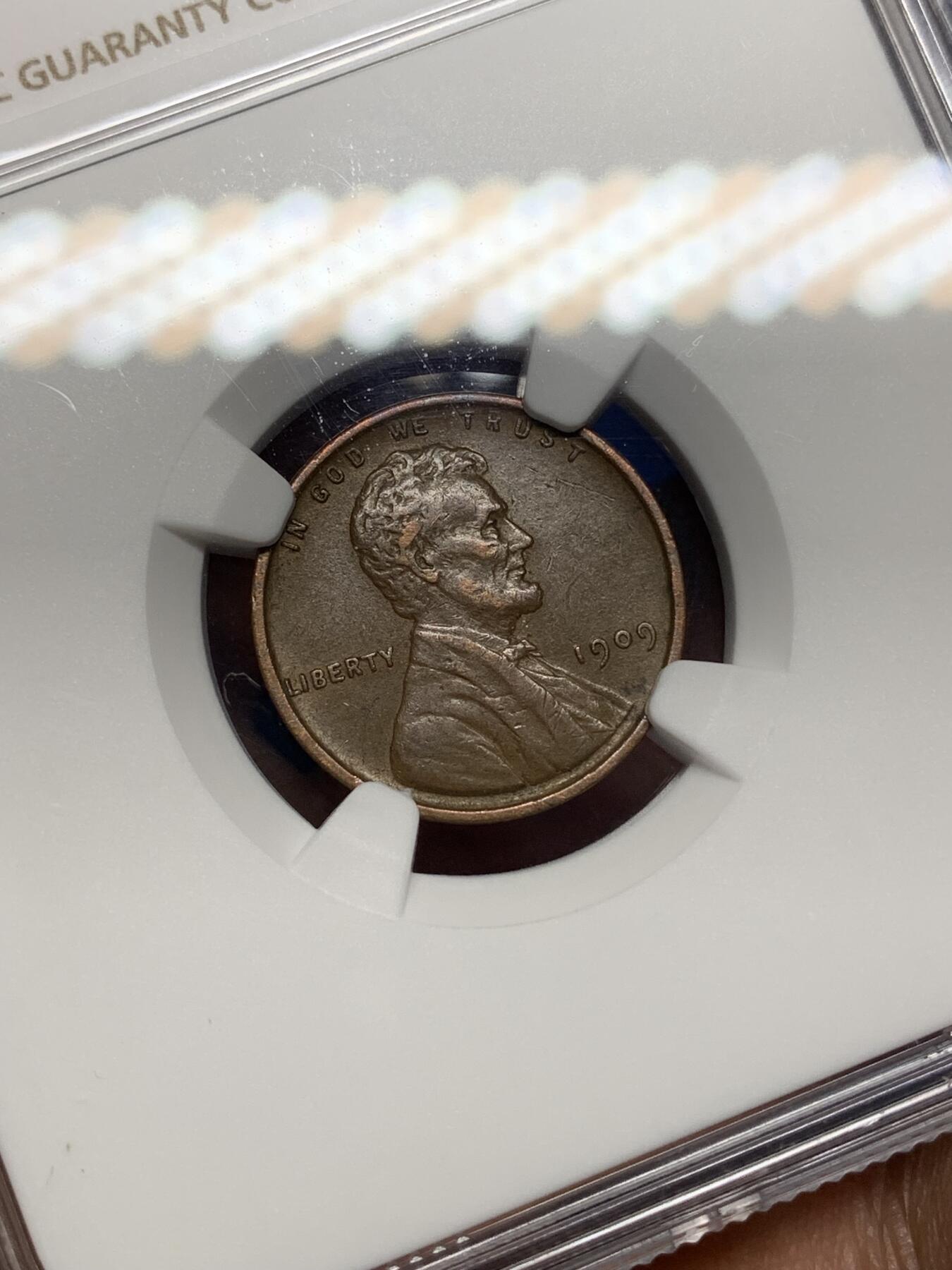 《竞宝斋》第445场 周日，周一，2场连拍 （全场包邮） NGC AU55BN 美国1909年林肯1美分，林肯一美分首年分，也是纪念林肯总统诞辰100周年发行，稀有年份