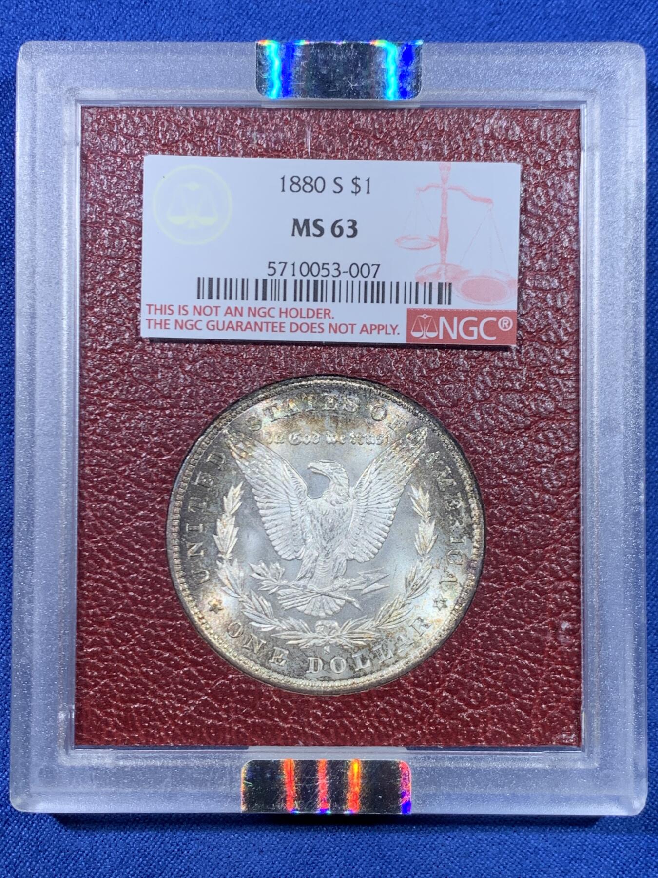 《竞宝斋》第445场 周日，周一，2场连拍 （全场包邮） NGC MS63 美国 1880年 1美元 摩根银币 正宗“Redfield派拉蒙”集藏原盒 国内极其少见 环彩包浆