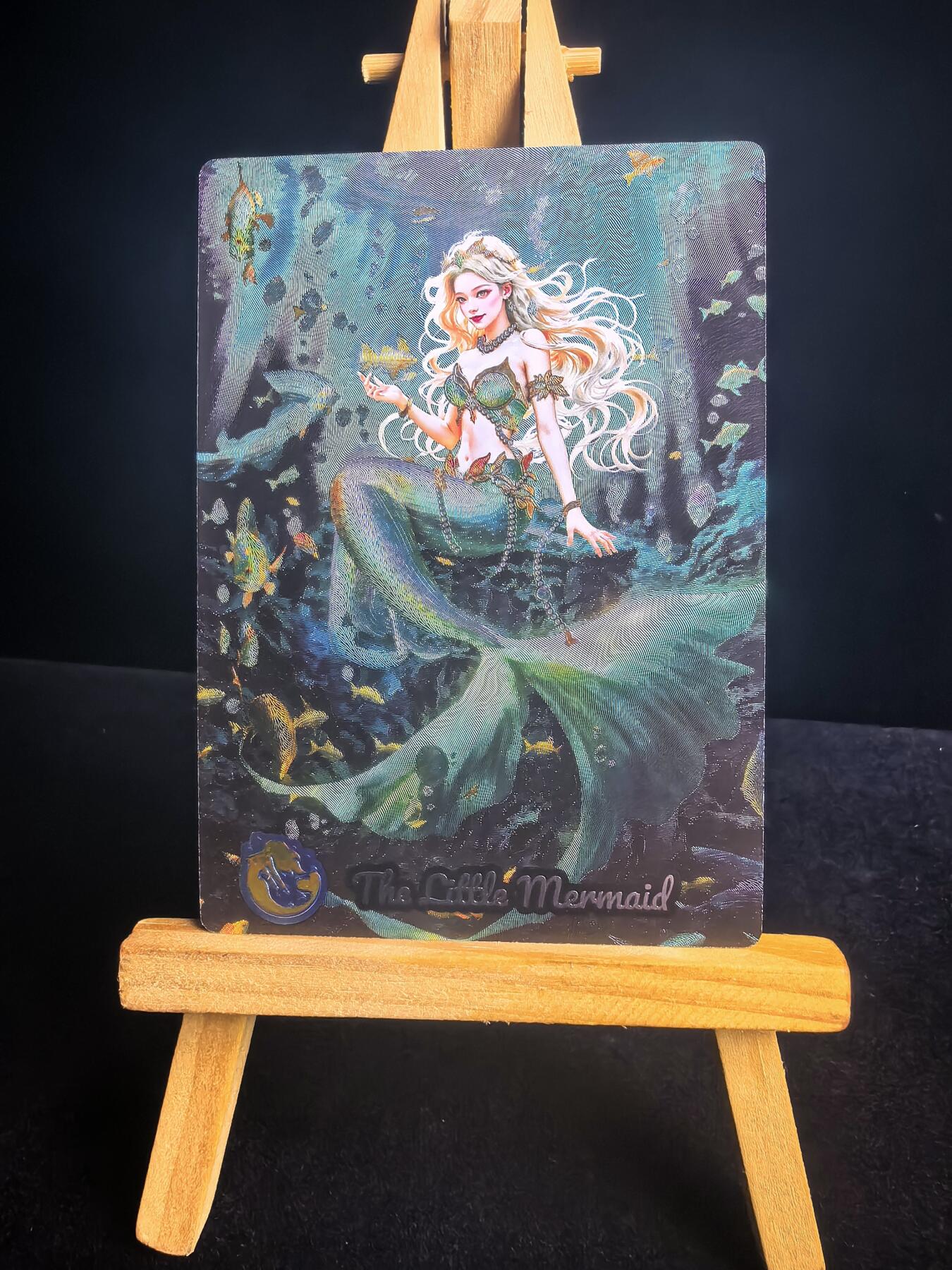 无佣金 不寄存 不收拍 链接少 我只是一个小小的卡牌收藏玩家   需要多宫大佬请私聊 部分卡牌设有底价（不想玩的那么累，即使有底价也会比市场价便宜的多，懂的自然懂） 拒绝小号抬价 大家放心拍 所有拍品部分套有卡膜 部分卡牌多宫 自制卡牌 不包厂瑕 放大镜 品控 勿拍 流拍商品会循环 感谢大家支持 留个关注 不定时上新 谢谢 奇点卡牌 美人鱼 粗闪